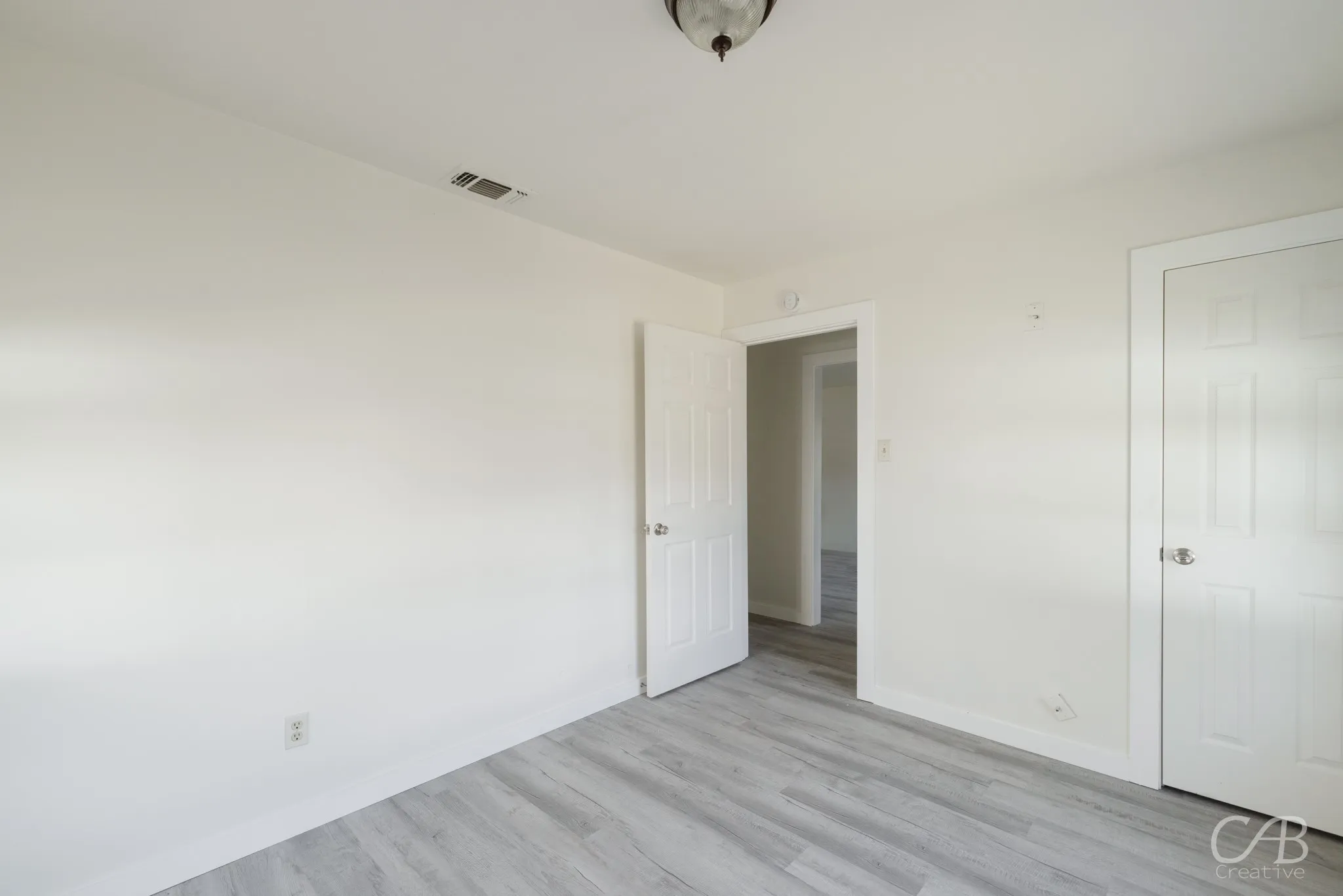 Single Family Residence For Rent in Taylor County , 2121 Parramore Street, Abilene, Texas 79603, 3 Bedroom, 1 Bathroom, 1 Garage spaces, 998 Sqft, built in 1954, mls#21405881, Real Estate Agent in Abilene, Homes For Rent in Taylor county, Homes For Rent in Abilene, Realtor in Abilene Texas, Real Estate Brokerage Independent Realty Texas, Luminita Cordes Realtor