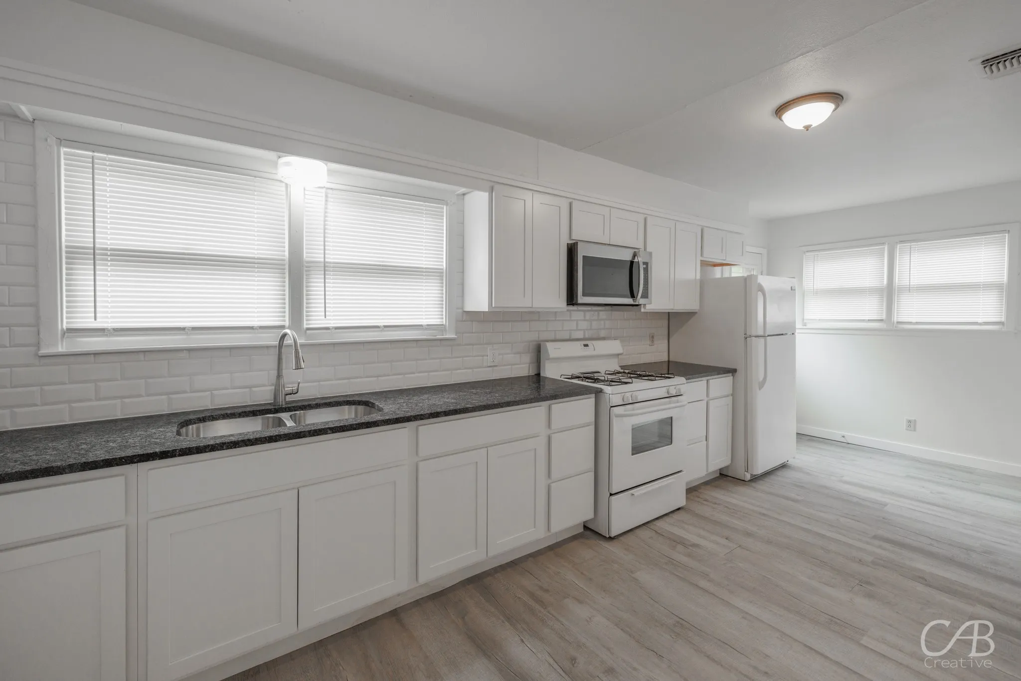 Single Family Residence For Rent in Taylor County , 2121 Parramore Street, Abilene, Texas 79603, 3 Bedroom, 1 Bathroom, 1 Garage spaces, 998 Sqft, built in 1954, mls#21405881, Real Estate Agent in Abilene, Homes For Rent in Taylor county, Homes For Rent in Abilene, Realtor in Abilene Texas, Real Estate Brokerage Independent Realty Texas, Luminita Cordes Realtor