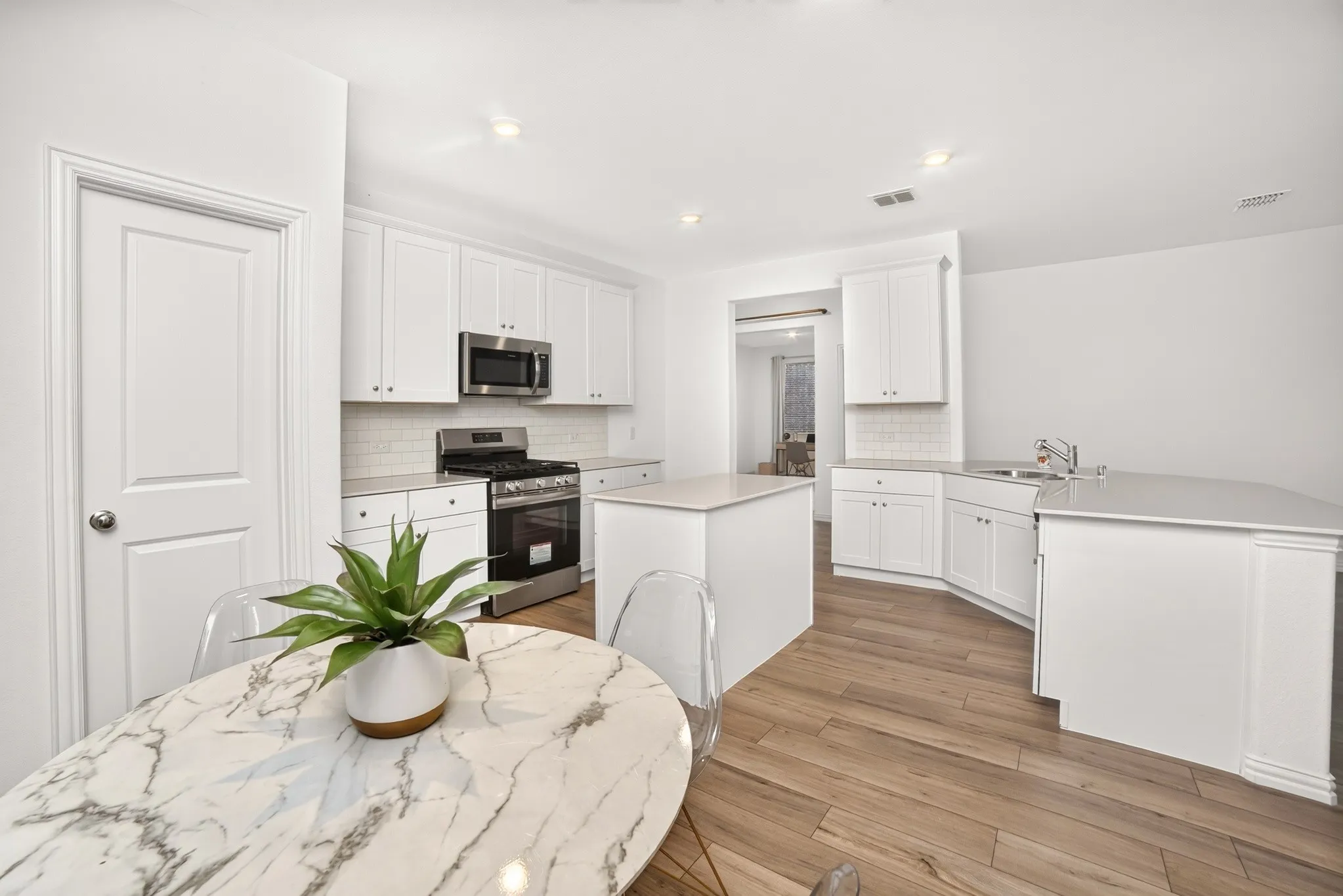 Single Family Residence For Rent in Collin County , 3312 Swift Fox Way, Mc Kinney, Texas 75071, 4 Bedroom, 2 Bathroom, 2 Garage spaces, 1,987 Sqft, built in 2024, mls#21405894, Real Estate Agent in Mc Kinney, Homes For Rent in Collin county, Homes For Rent in Mc Kinney, Realtor in Mc Kinney Texas, Real Estate Brokerage Independent Realty Texas, Luminita Cordes Realtor