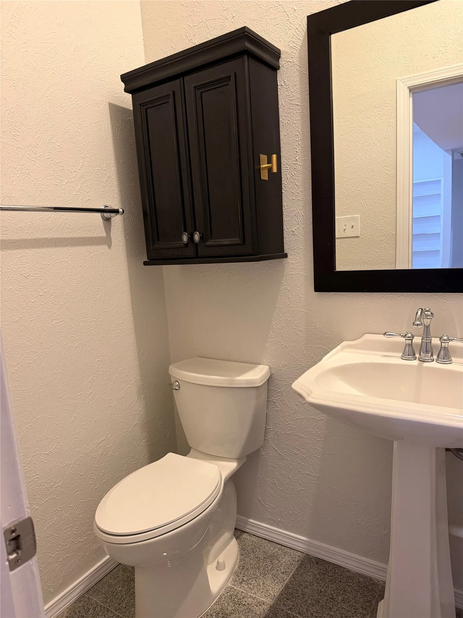 Condominium For Sale in Dallas County , 10437 High Hollows Drive 220, Dallas, Texas 75230, 2 Bedroom, 3 Bathroom, Garage spaces, 1,632 Sqft, built in 1969, mls#21405934, Real Estate Agent in Dallas, Homes For Sale in Dallas county, Homes For Sale in Dallas, Realtor in Dallas Texas, Real Estate Brokerage Independent Realty Texas, Luminita Cordes Realtor