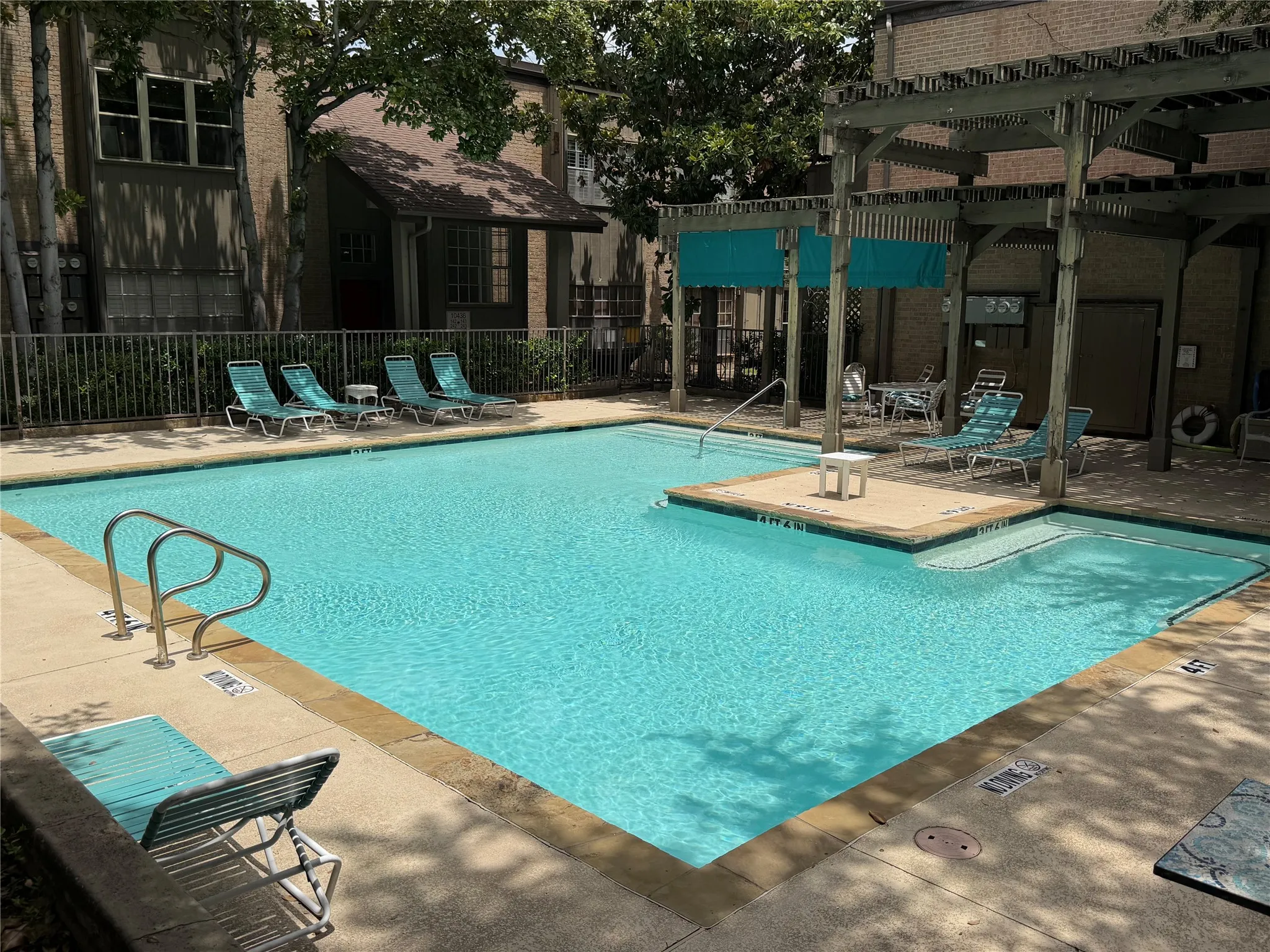 Condominium For Sale in Dallas County , 10437 High Hollows Drive 220, Dallas, Texas 75230, 2 Bedroom, 3 Bathroom, Garage spaces, 1,632 Sqft, built in 1969, mls#21405934, Real Estate Agent in Dallas, Homes For Sale in Dallas county, Homes For Sale in Dallas, Realtor in Dallas Texas, Real Estate Brokerage Independent Realty Texas, Luminita Cordes Realtor