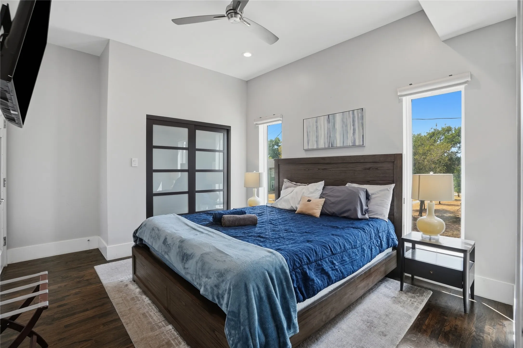 Guest bedroom
