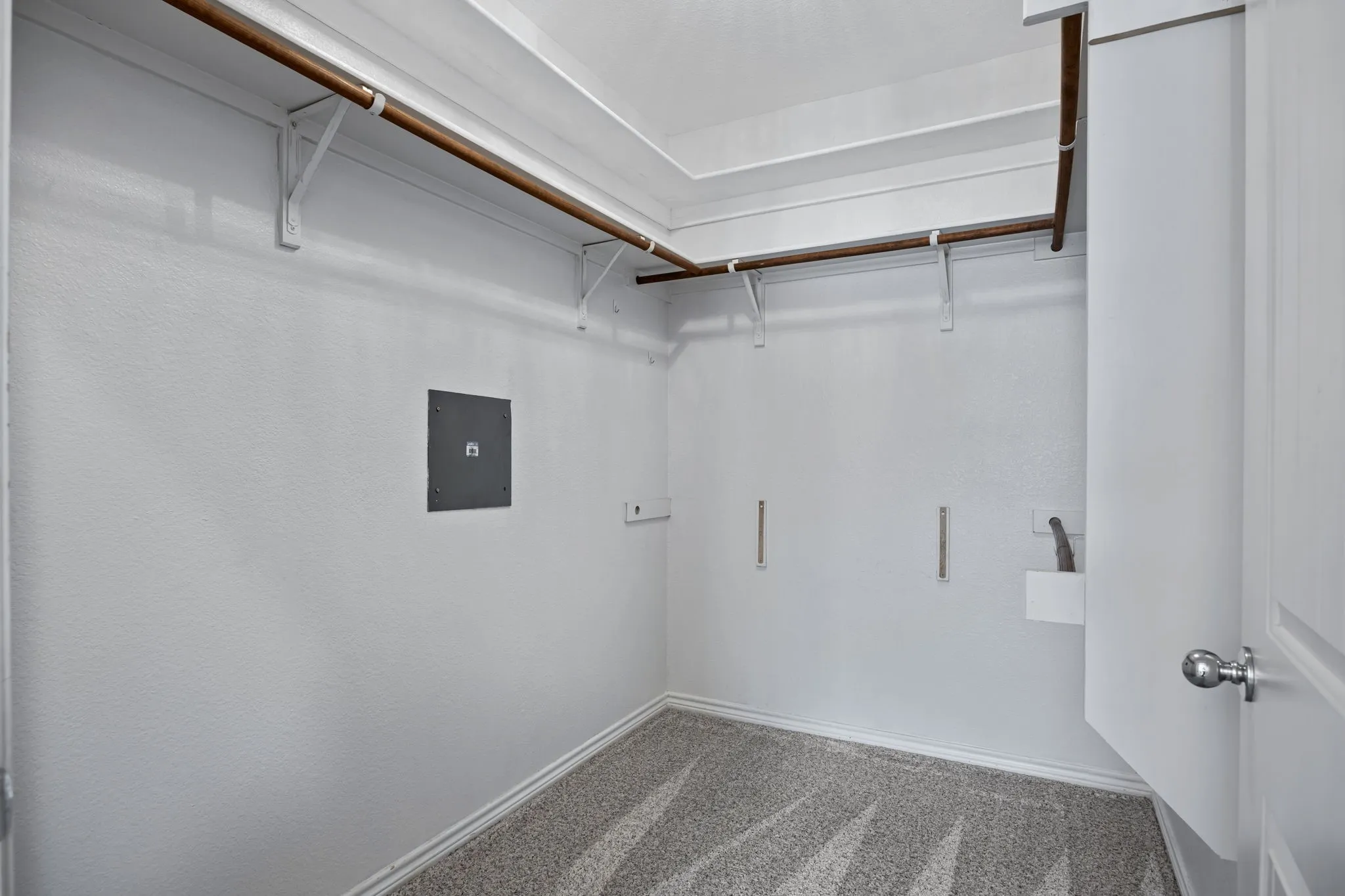 Condominium For Rent in Tarrant County , 950 Henderson Street 1104, Fort Worth, Texas 76102, 1 Bedroom, 1 Bathroom, 1 Garage spaces, 1,030 Sqft, built in 2007, mls#21405546, Real Estate Agent in Fort Worth, Homes For Rent in Tarrant county, Homes For Rent in Fort Worth, Realtor in Fort Worth Texas, Real Estate Brokerage Independent Realty Texas, Luminita Cordes Realtor