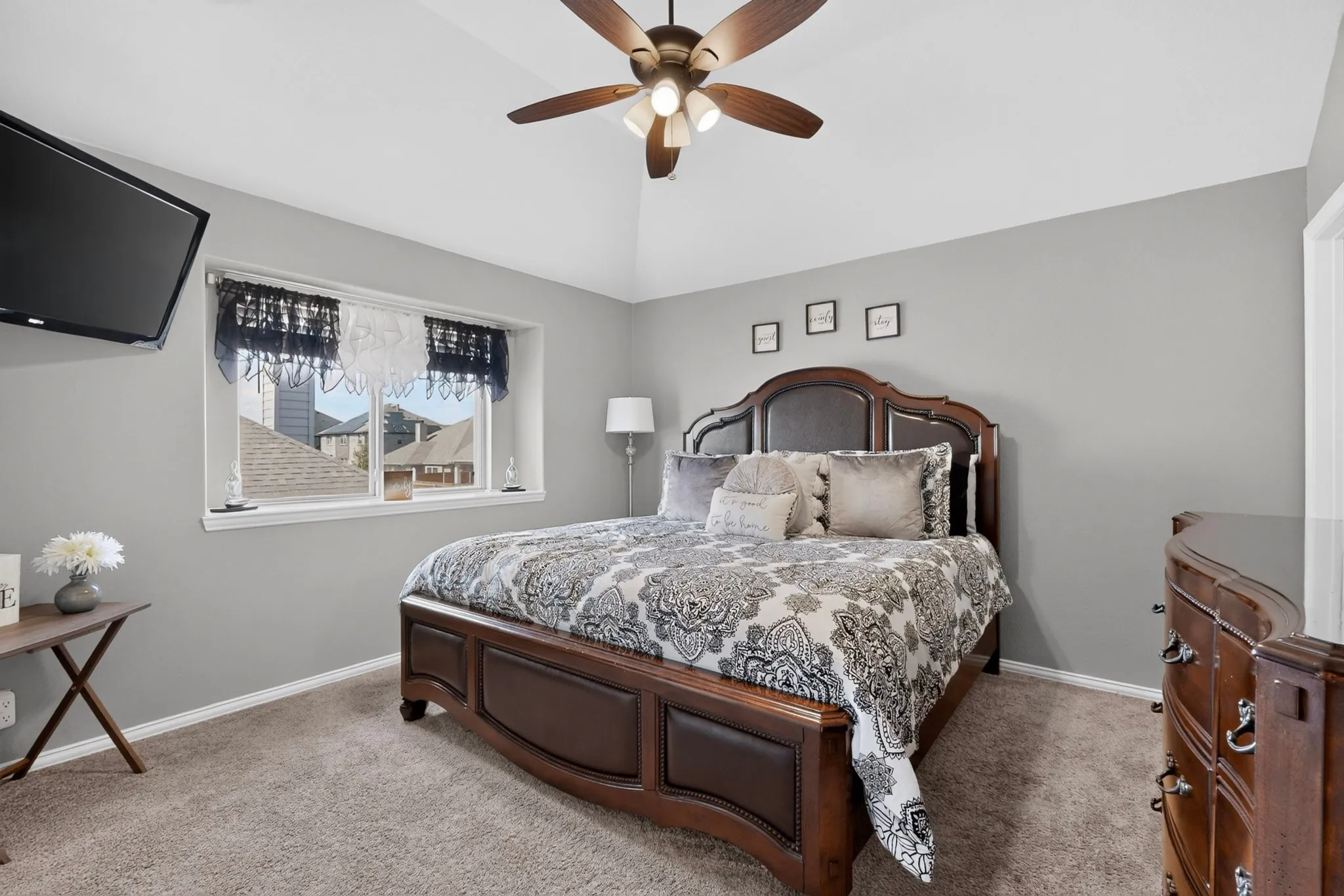 Single Family Residence For Sale in Kaufman County , 1804 Chadwick Lane, Forney, Texas 75126, 5 Bedroom, 5 Bathroom, 3 Garage spaces, 4,015 Sqft, built in 2019, mls#21404867, Real Estate Agent in Forney, Homes For Sale in Kaufman county, Homes For Sale in Forney, Realtor in Forney Texas, Real Estate Brokerage Independent Realty Texas, Luminita Cordes Realtor