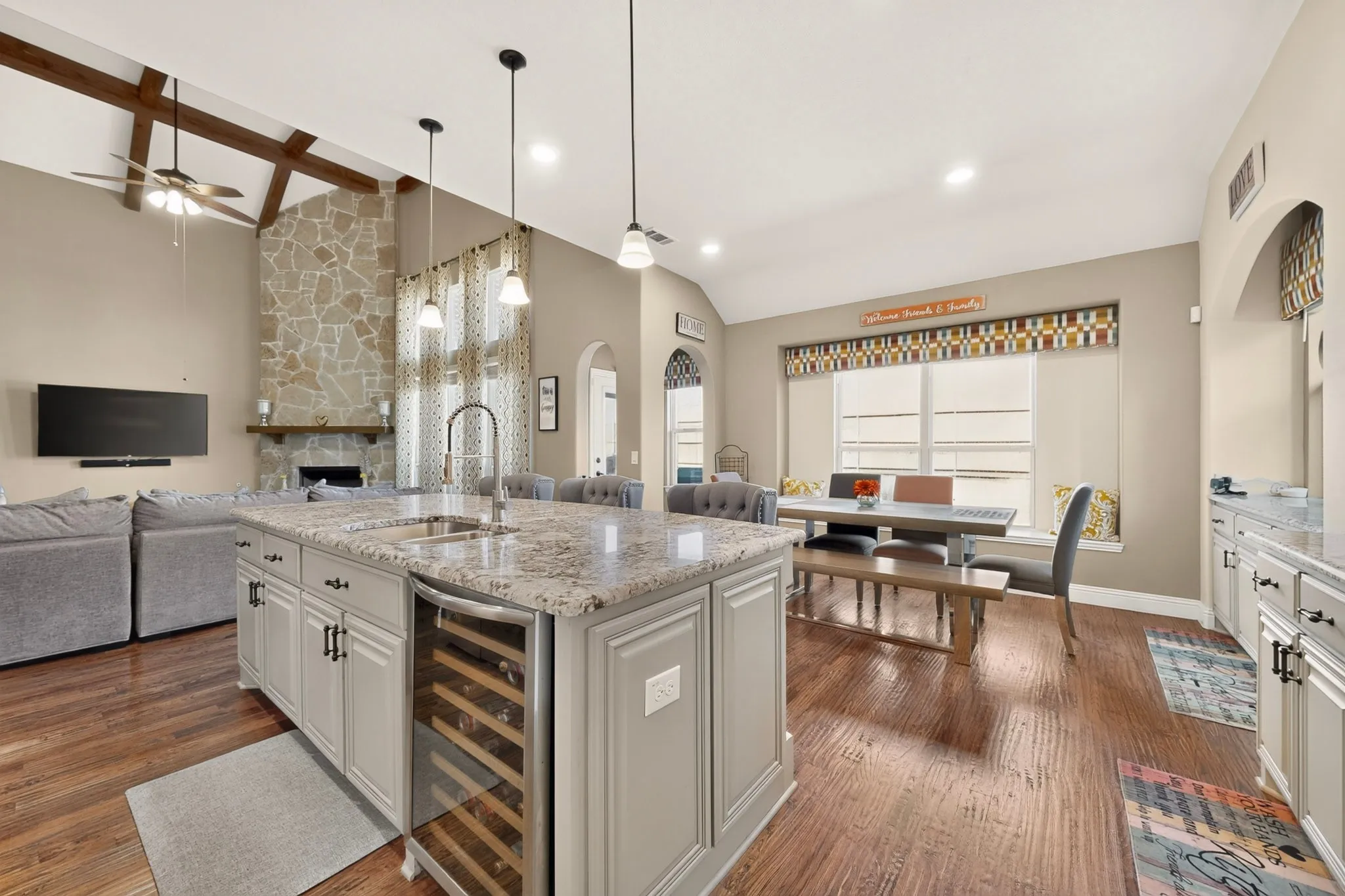 Single Family Residence For Sale in Kaufman County , 1804 Chadwick Lane, Forney, Texas 75126, 5 Bedroom, 5 Bathroom, 3 Garage spaces, 4,015 Sqft, built in 2019, mls#21404867, Real Estate Agent in Forney, Homes For Sale in Kaufman county, Homes For Sale in Forney, Realtor in Forney Texas, Real Estate Brokerage Independent Realty Texas, Luminita Cordes Realtor