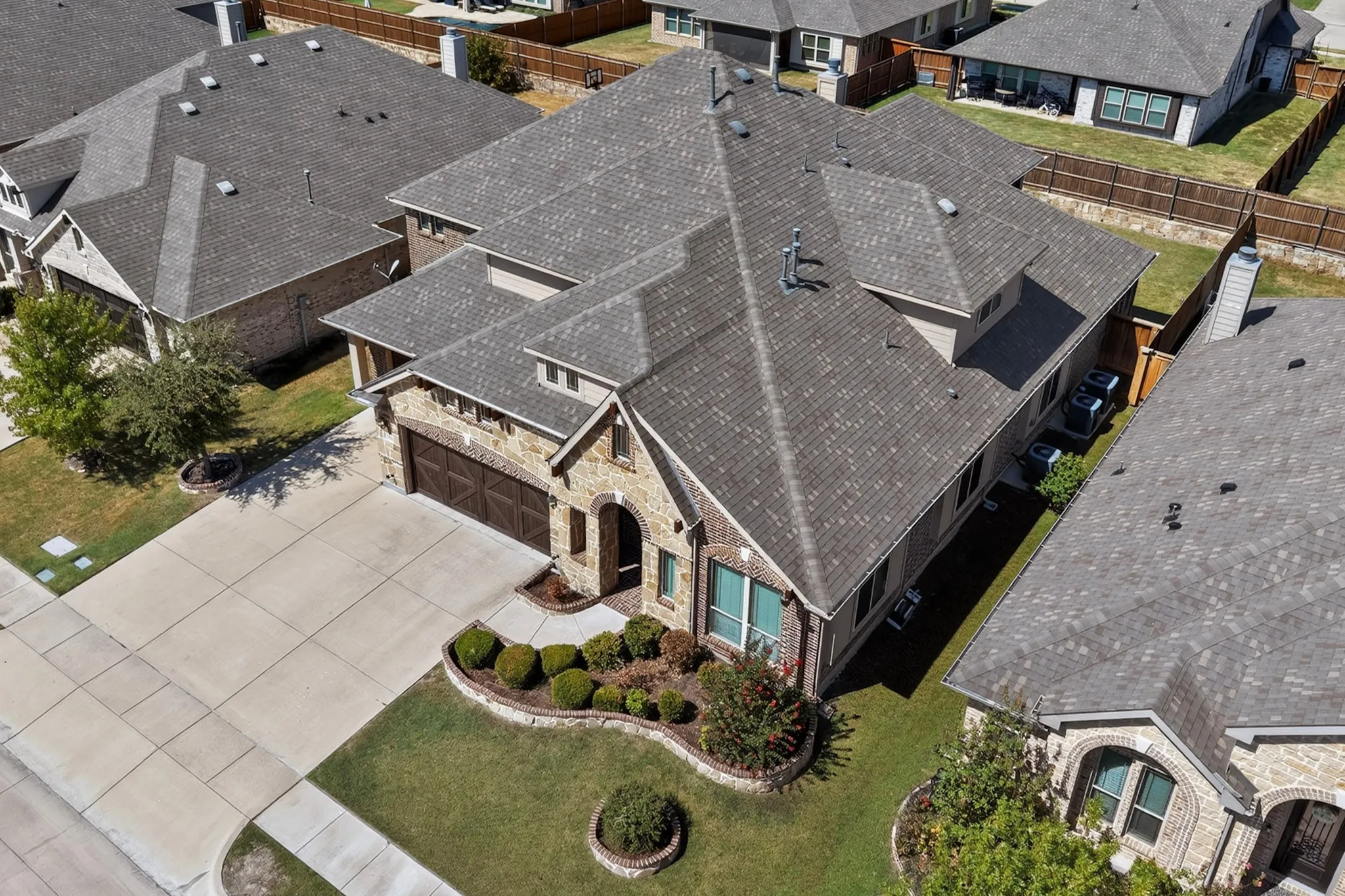 Single Family Residence For Sale in Kaufman County , 1804 Chadwick Lane, Forney, Texas 75126, 5 Bedroom, 5 Bathroom, 3 Garage spaces, 4,015 Sqft, built in 2019, mls#21404867, Real Estate Agent in Forney, Homes For Sale in Kaufman county, Homes For Sale in Forney, Realtor in Forney Texas, Real Estate Brokerage Independent Realty Texas, Luminita Cordes Realtor