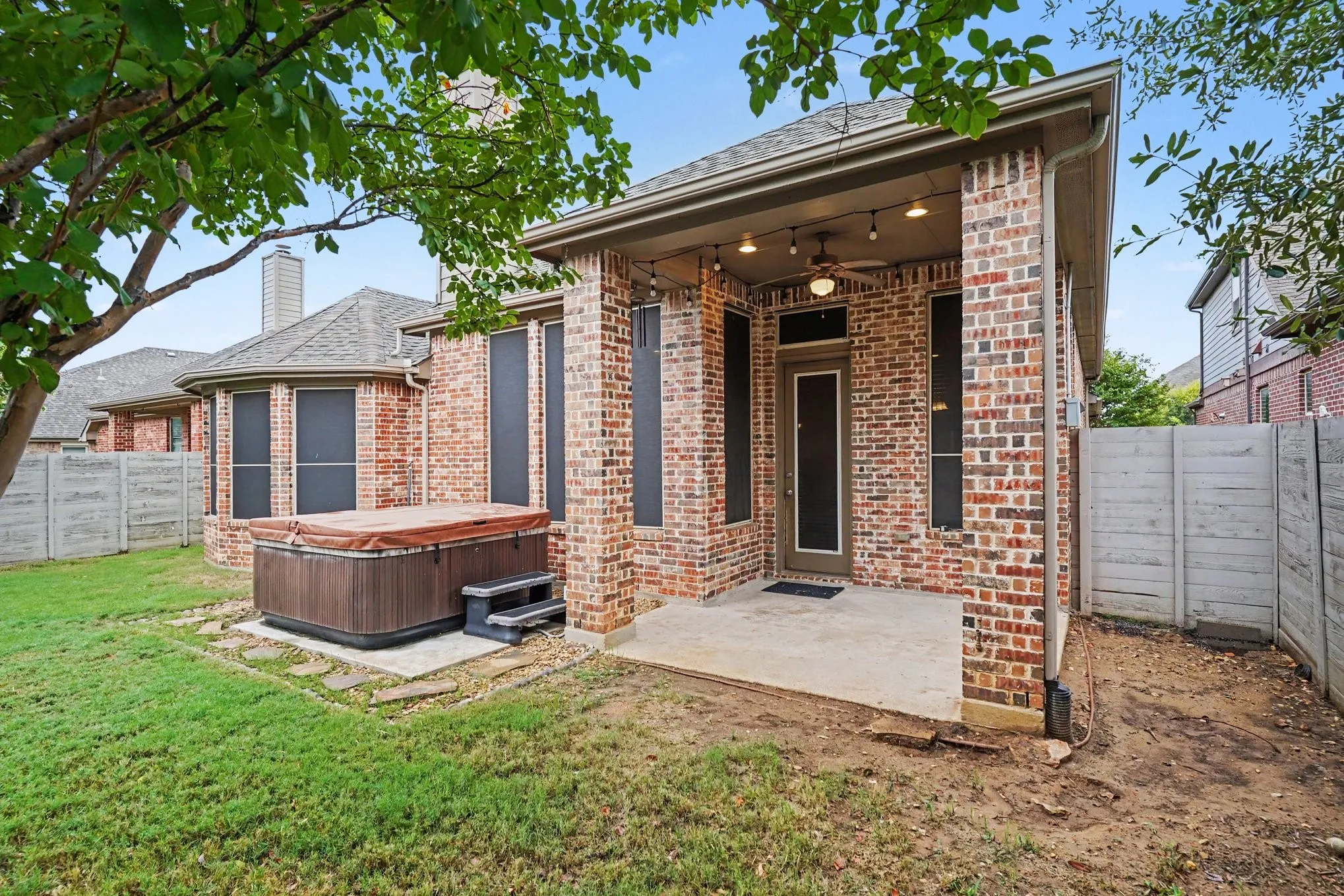 Single Family Residence For Sale in Denton County , 1512 8th Street, Argyle, Texas 76226, 3 Bedroom, 3 Bathroom, 3 Garage spaces, 2,245 Sqft, built in 2015, mls#21404669, Real Estate Agent in Argyle, Homes For Sale in Denton county, Homes For Sale in Argyle, Realtor in Argyle Texas, Real Estate Brokerage Independent Realty Texas, Luminita Cordes Realtor