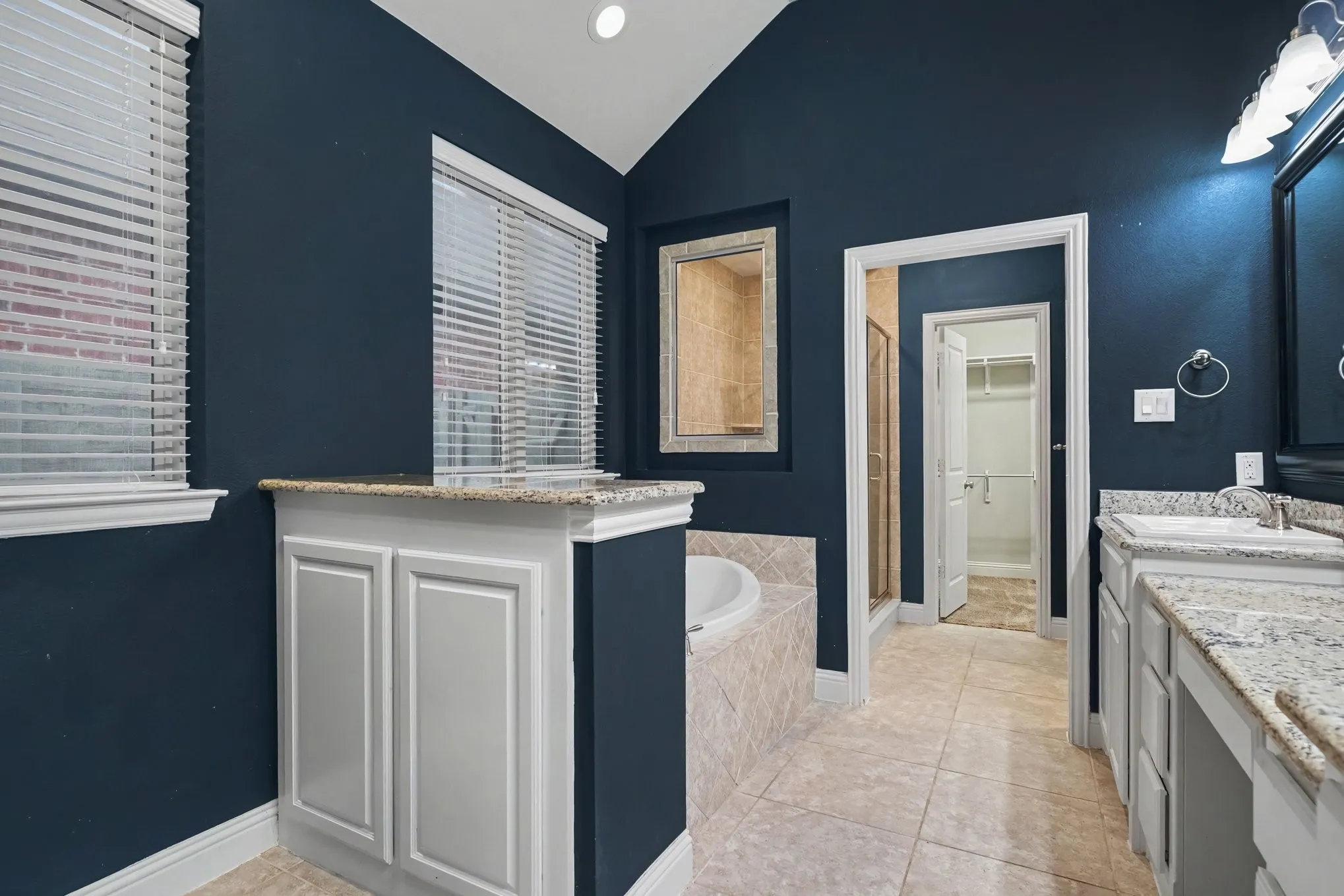 Single Family Residence For Sale in Denton County , 1512 8th Street, Argyle, Texas 76226, 3 Bedroom, 3 Bathroom, 3 Garage spaces, 2,245 Sqft, built in 2015, mls#21404669, Real Estate Agent in Argyle, Homes For Sale in Denton county, Homes For Sale in Argyle, Realtor in Argyle Texas, Real Estate Brokerage Independent Realty Texas, Luminita Cordes Realtor