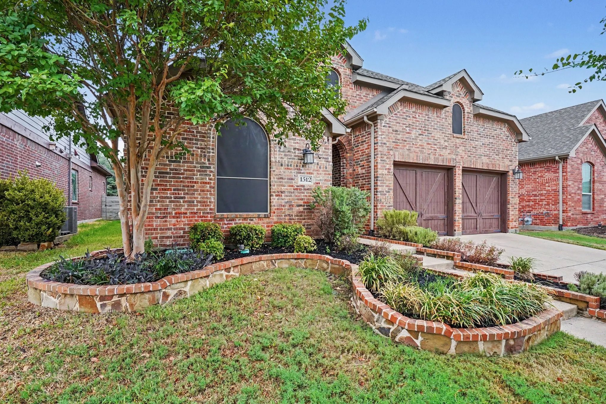 Single Family Residence For Sale in Denton County , 1512 8th Street, Argyle, Texas 76226, 3 Bedroom, 3 Bathroom, 3 Garage spaces, 2,245 Sqft, built in 2015, mls#21404669, Real Estate Agent in Argyle, Homes For Sale in Denton county, Homes For Sale in Argyle, Realtor in Argyle Texas, Real Estate Brokerage Independent Realty Texas, Luminita Cordes Realtor