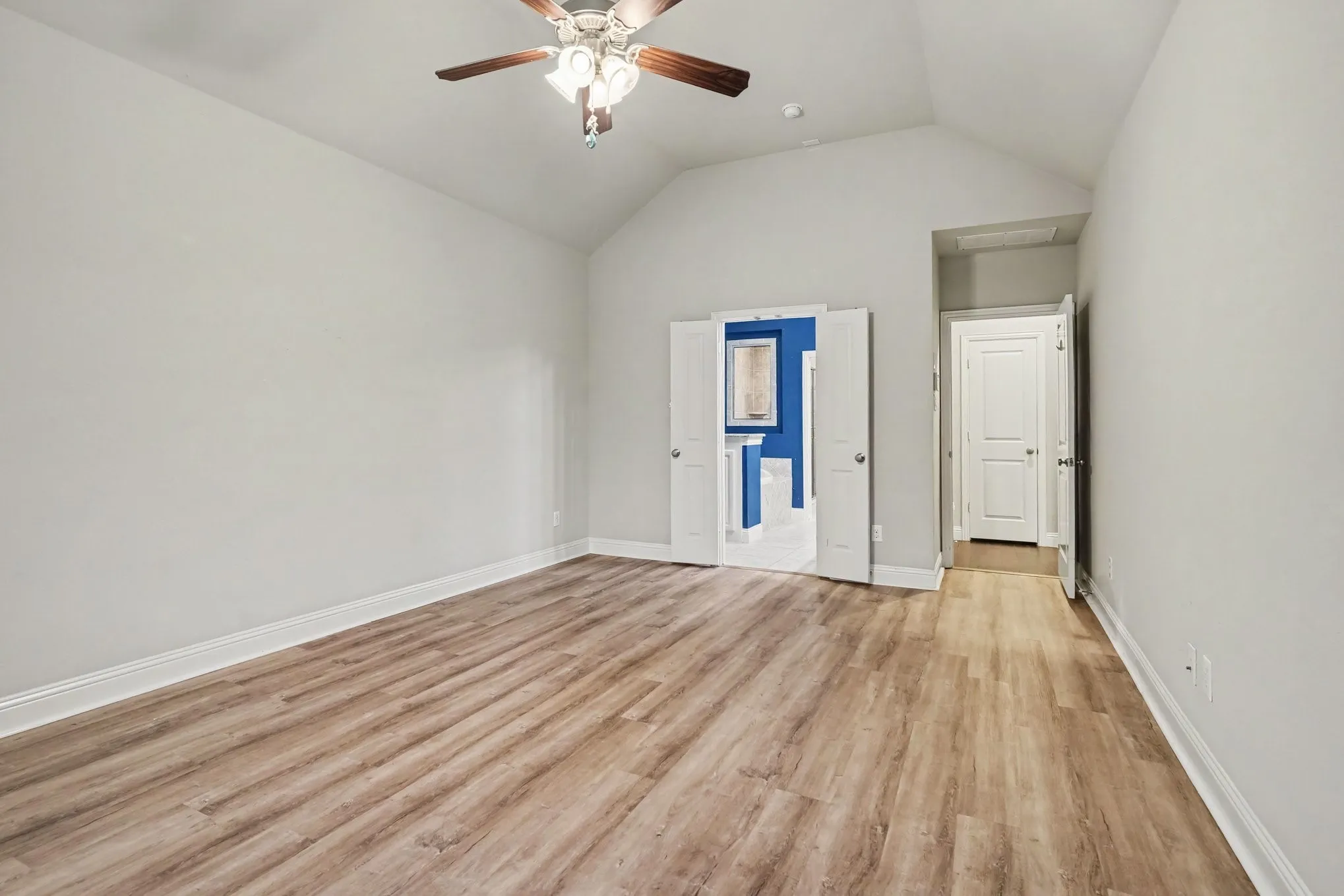 Single Family Residence For Sale in Denton County , 1512 8th Street, Argyle, Texas 76226, 3 Bedroom, 3 Bathroom, 3 Garage spaces, 2,245 Sqft, built in 2015, mls#21404669, Real Estate Agent in Argyle, Homes For Sale in Denton county, Homes For Sale in Argyle, Realtor in Argyle Texas, Real Estate Brokerage Independent Realty Texas, Luminita Cordes Realtor