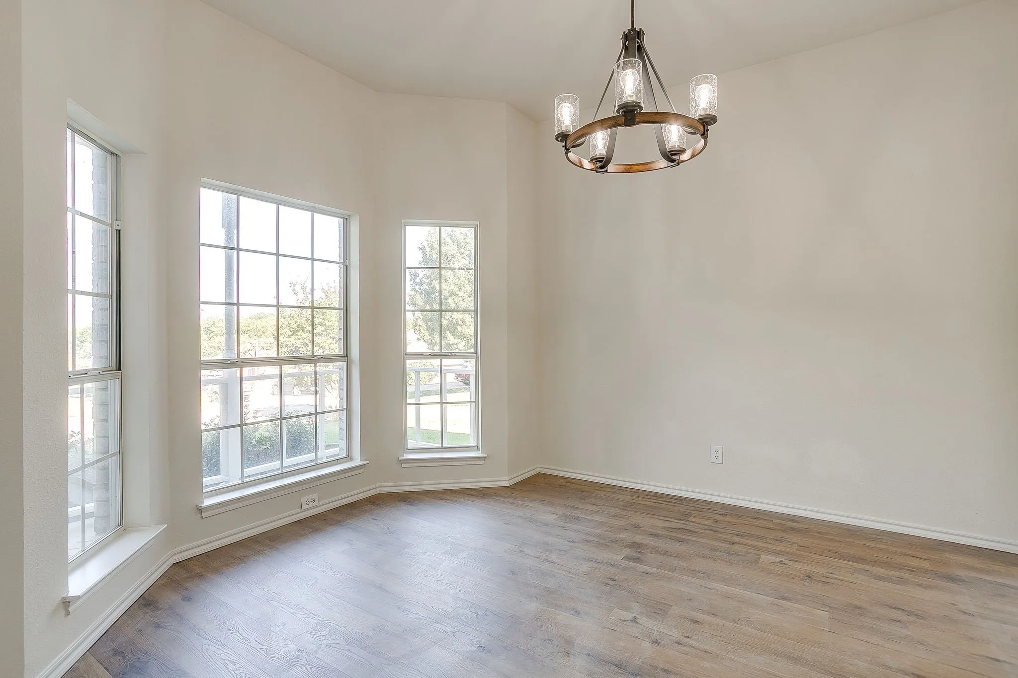 Single Family Residence For Sale in Parker County , 1502 Shadow Run, Weatherford, Texas 76086, 3 Bedroom, 2 Bathroom, 2 Garage spaces, 2,091 Sqft, built in 1996, mls#21405850, Real Estate Agent in Weatherford, Homes For Sale in Parker county, Homes For Sale in Weatherford, Realtor in Weatherford Texas, Real Estate Brokerage Independent Realty Texas, Luminita Cordes Realtor