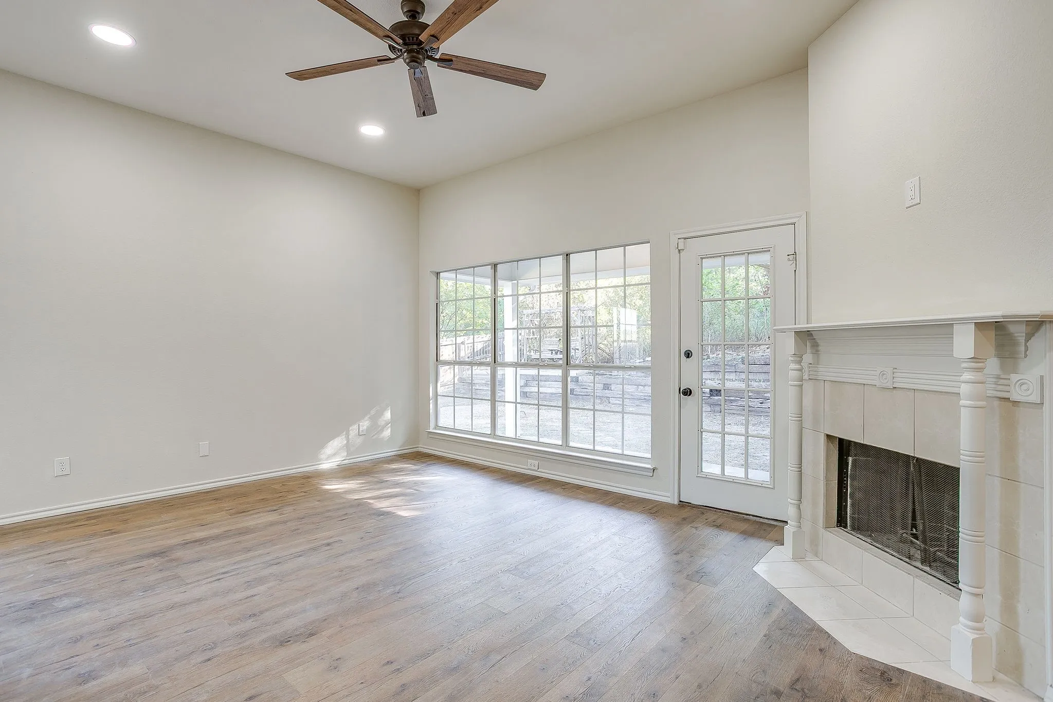 Single Family Residence For Sale in Parker County , 1502 Shadow Run, Weatherford, Texas 76086, 3 Bedroom, 2 Bathroom, 2 Garage spaces, 2,091 Sqft, built in 1996, mls#21405850, Real Estate Agent in Weatherford, Homes For Sale in Parker county, Homes For Sale in Weatherford, Realtor in Weatherford Texas, Real Estate Brokerage Independent Realty Texas, Luminita Cordes Realtor