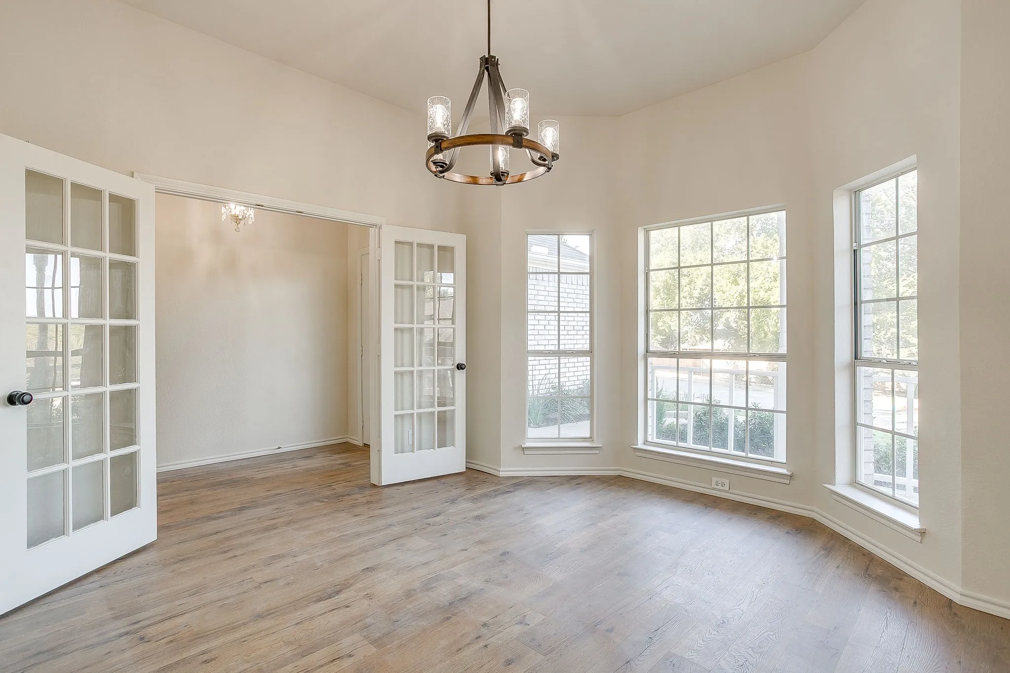 Single Family Residence For Sale in Parker County , 1502 Shadow Run, Weatherford, Texas 76086, 3 Bedroom, 2 Bathroom, 2 Garage spaces, 2,091 Sqft, built in 1996, mls#21405850, Real Estate Agent in Weatherford, Homes For Sale in Parker county, Homes For Sale in Weatherford, Realtor in Weatherford Texas, Real Estate Brokerage Independent Realty Texas, Luminita Cordes Realtor