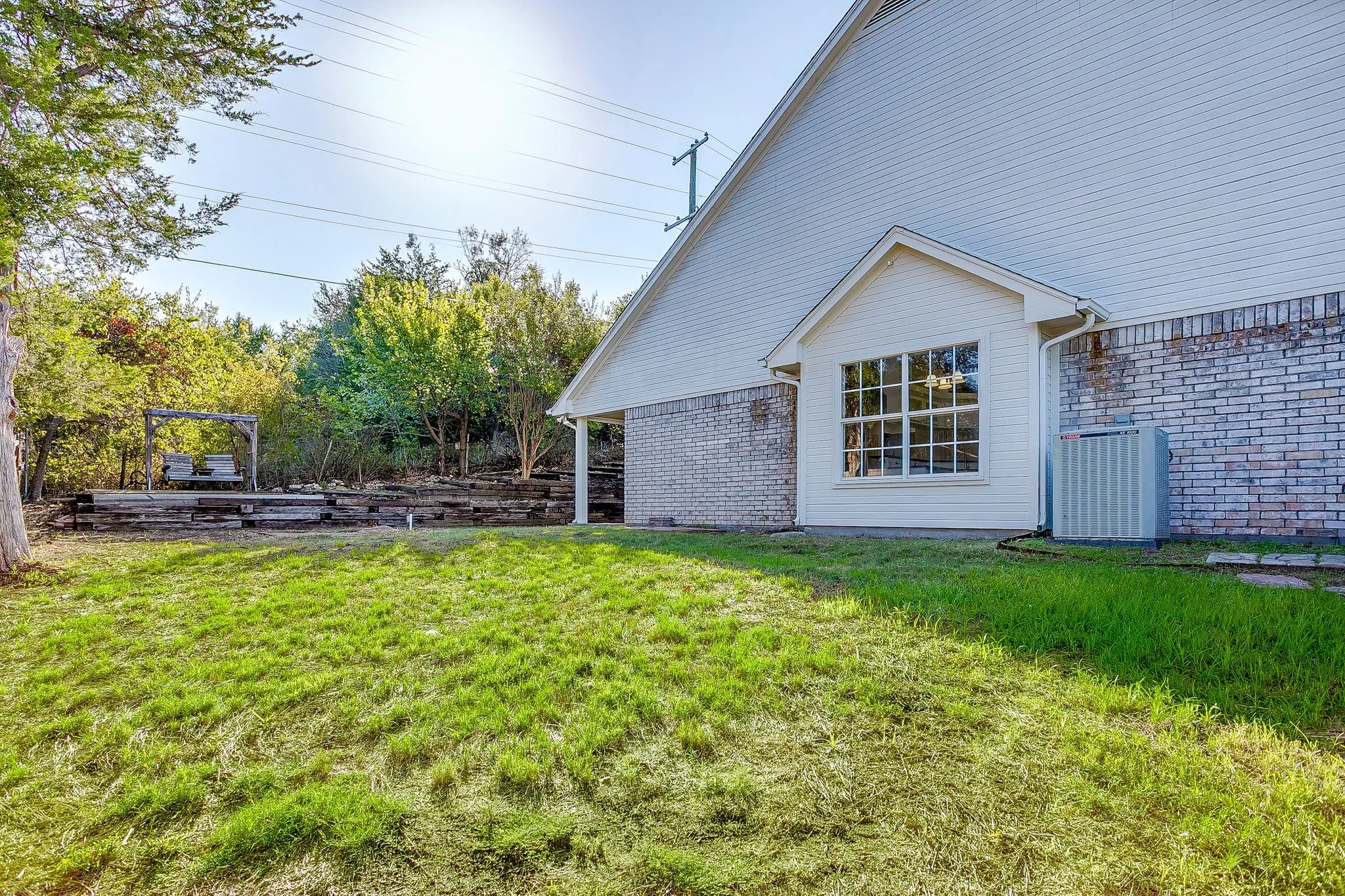 Single Family Residence For Sale in Parker County , 1502 Shadow Run, Weatherford, Texas 76086, 3 Bedroom, 2 Bathroom, 2 Garage spaces, 2,091 Sqft, built in 1996, mls#21405850, Real Estate Agent in Weatherford, Homes For Sale in Parker county, Homes For Sale in Weatherford, Realtor in Weatherford Texas, Real Estate Brokerage Independent Realty Texas, Luminita Cordes Realtor
