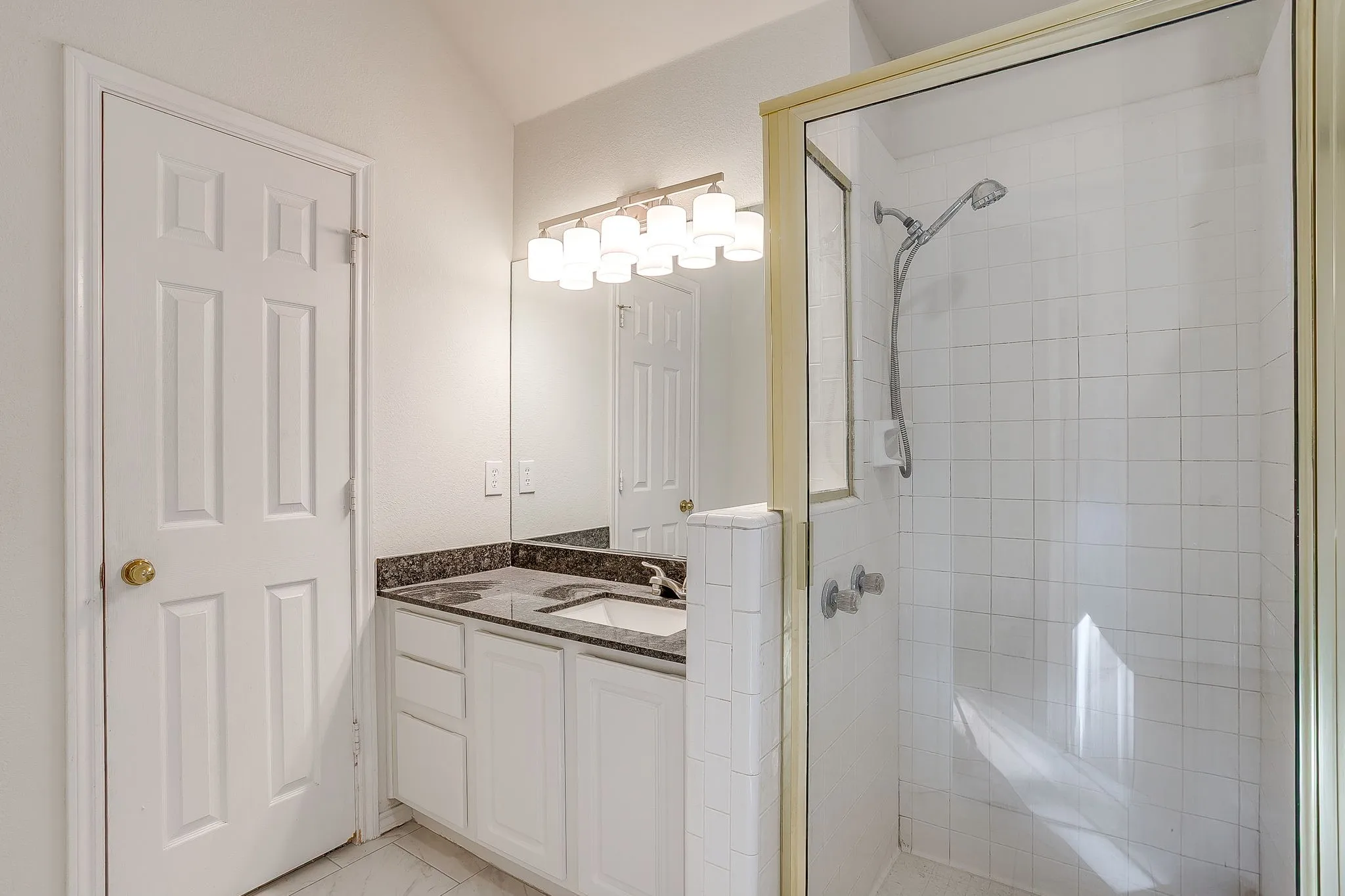 Single Family Residence For Sale in Parker County , 1502 Shadow Run, Weatherford, Texas 76086, 3 Bedroom, 2 Bathroom, 2 Garage spaces, 2,091 Sqft, built in 1996, mls#21405850, Real Estate Agent in Weatherford, Homes For Sale in Parker county, Homes For Sale in Weatherford, Realtor in Weatherford Texas, Real Estate Brokerage Independent Realty Texas, Luminita Cordes Realtor
