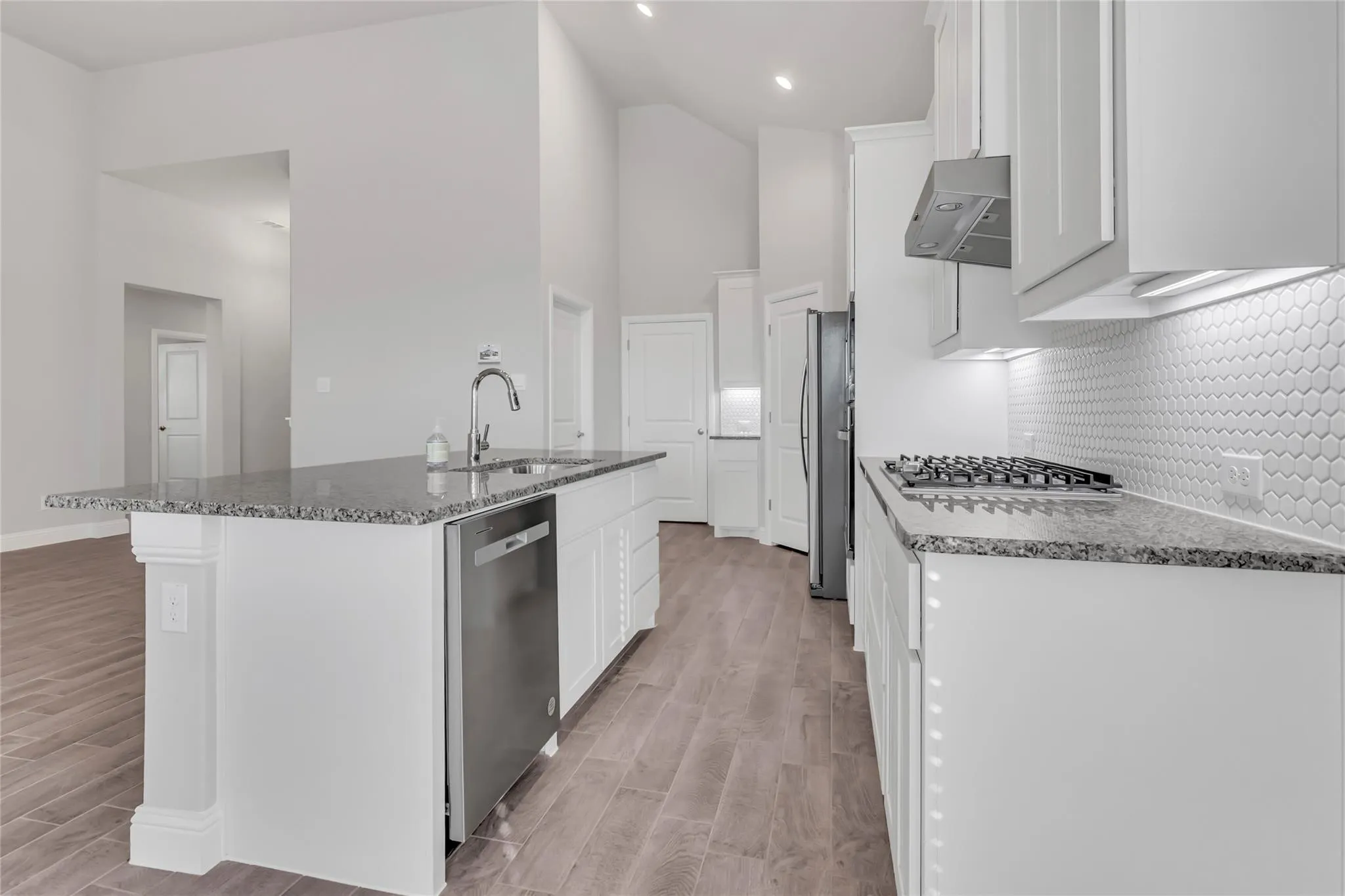 Single Family Residence For Sale in Tarrant County , 4804 Dewy Rose Lane, Fort Worth, Texas 76244, 4 Bedroom, 2 Bathroom, 2 Garage spaces, 1,808 Sqft, built in 2023, mls#21405949, Real Estate Agent in Fort Worth, Homes For Sale in Tarrant county, Homes For Sale in Fort Worth, Realtor in Fort Worth Texas, Real Estate Brokerage Independent Realty Texas, Luminita Cordes Realtor