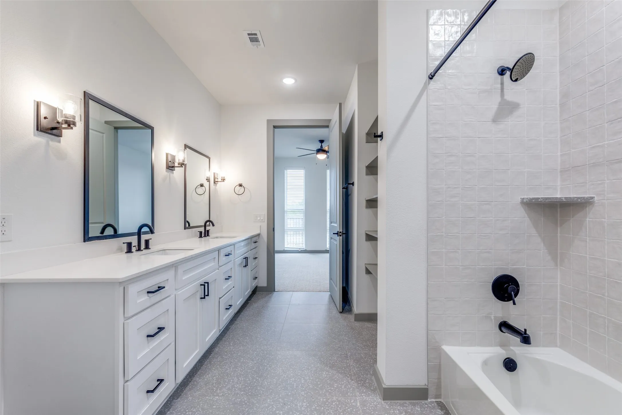 Apartment For Rent in Dallas County , 5215 Capitol Avenue 306, Dallas, Texas 75206, 1 Bedroom, 1 Bathroom, Garage spaces, 712 Sqft, built in 2025, mls#21405951, Real Estate Agent in Dallas, Homes For Rent in Dallas county, Homes For Rent in Dallas, Realtor in Dallas Texas, Real Estate Brokerage Independent Realty Texas, Luminita Cordes Realtor