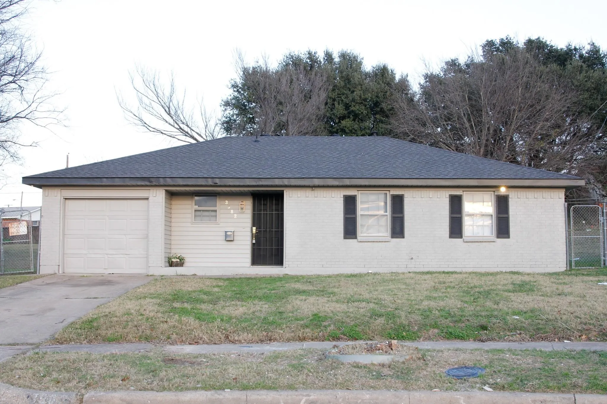 Single Family Residence For Rent in Dallas County , 3982 Granite Hill Drive, Dallas, Texas 75241, 3 Bedroom, 1 Bathroom, 1 Garage spaces, 1,011 Sqft, built in 1970, mls#21405933, Real Estate Agent in Dallas, Homes For Rent in Dallas county, Homes For Rent in Dallas, Realtor in Dallas Texas, Real Estate Brokerage Independent Realty Texas, Luminita Cordes Realtor