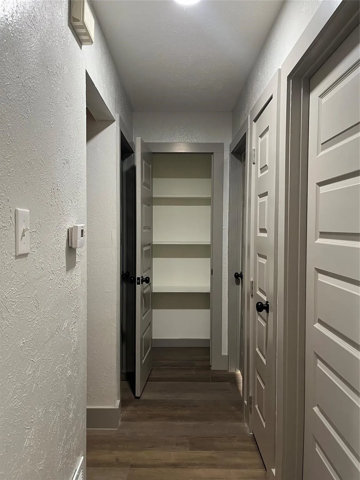 Single Family Residence For Rent in Dallas County , 3982 Granite Hill Drive, Dallas, Texas 75241, 3 Bedroom, 1 Bathroom, 1 Garage spaces, 1,011 Sqft, built in 1970, mls#21405933, Real Estate Agent in Dallas, Homes For Rent in Dallas county, Homes For Rent in Dallas, Realtor in Dallas Texas, Real Estate Brokerage Independent Realty Texas, Luminita Cordes Realtor