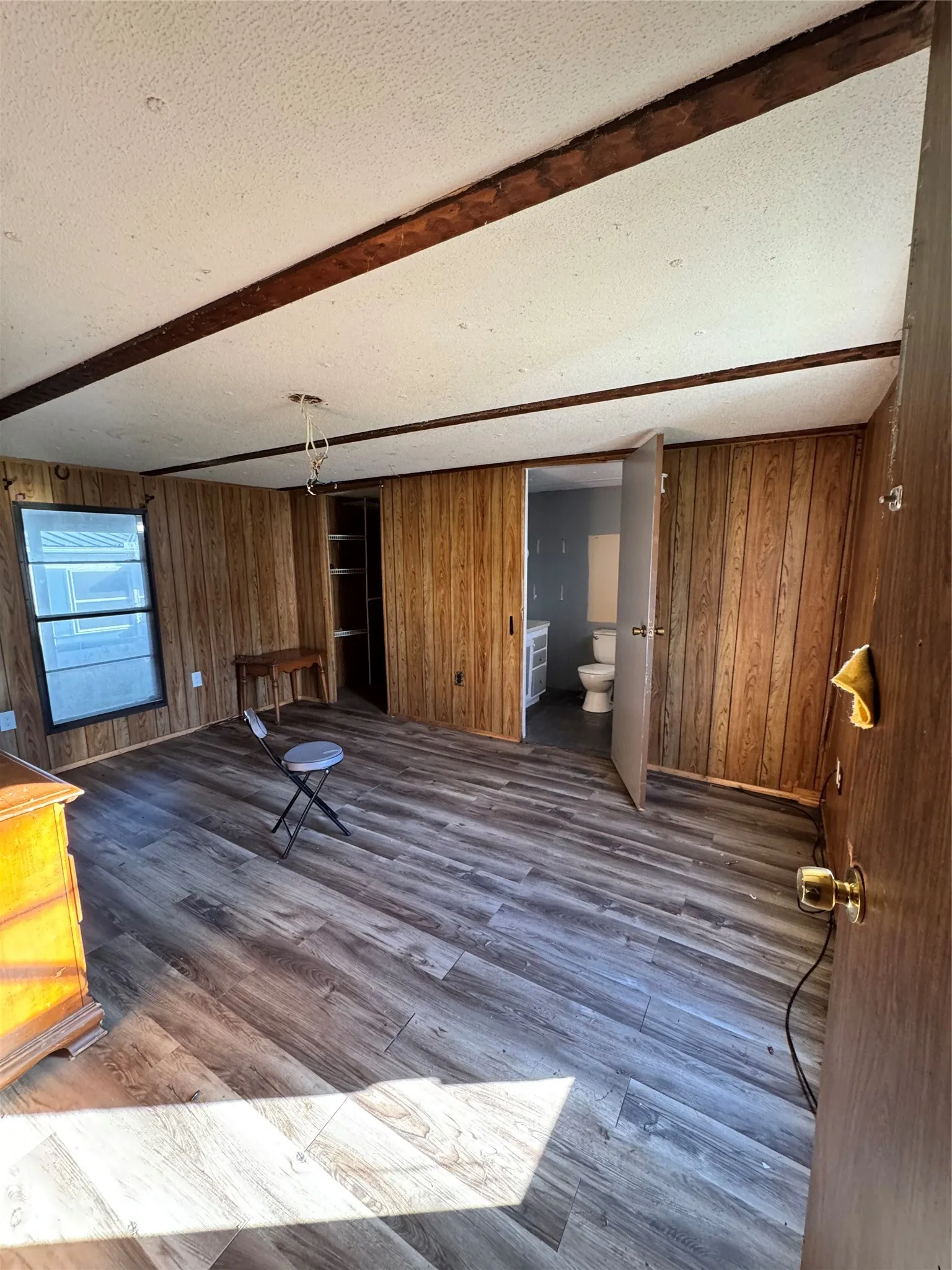 Mobile Home For Sale in Hood County , 6624 Dayla Court, Granbury, Texas 76049, 2 Bedroom, 2 Bathroom, Garage spaces, 1,056 Sqft, built in 1984, mls#21404142, Real Estate Agent in Granbury, Homes For Sale in Hood county, Homes For Sale in Granbury, Realtor in Granbury Texas, Real Estate Brokerage Independent Realty Texas, Luminita Cordes Realtor