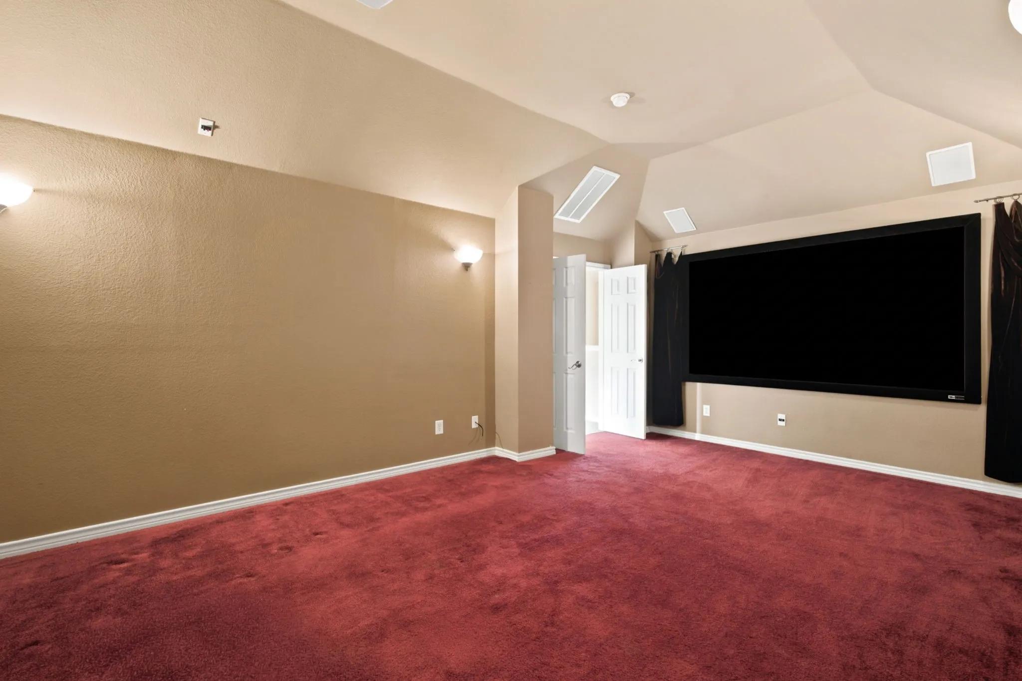 Single Family Residence For Rent in Denton County , 2703 Pottery Trail, Corinth, Texas 76210, 6 Bedroom, 4 Bathroom, 3 Garage spaces, 4,239 Sqft, built in 2005, mls#21405723, Real Estate Agent in Corinth, Homes For Rent in Denton county, Homes For Rent in Corinth, Realtor in Corinth Texas, Real Estate Brokerage Independent Realty Texas, Luminita Cordes Realtor
