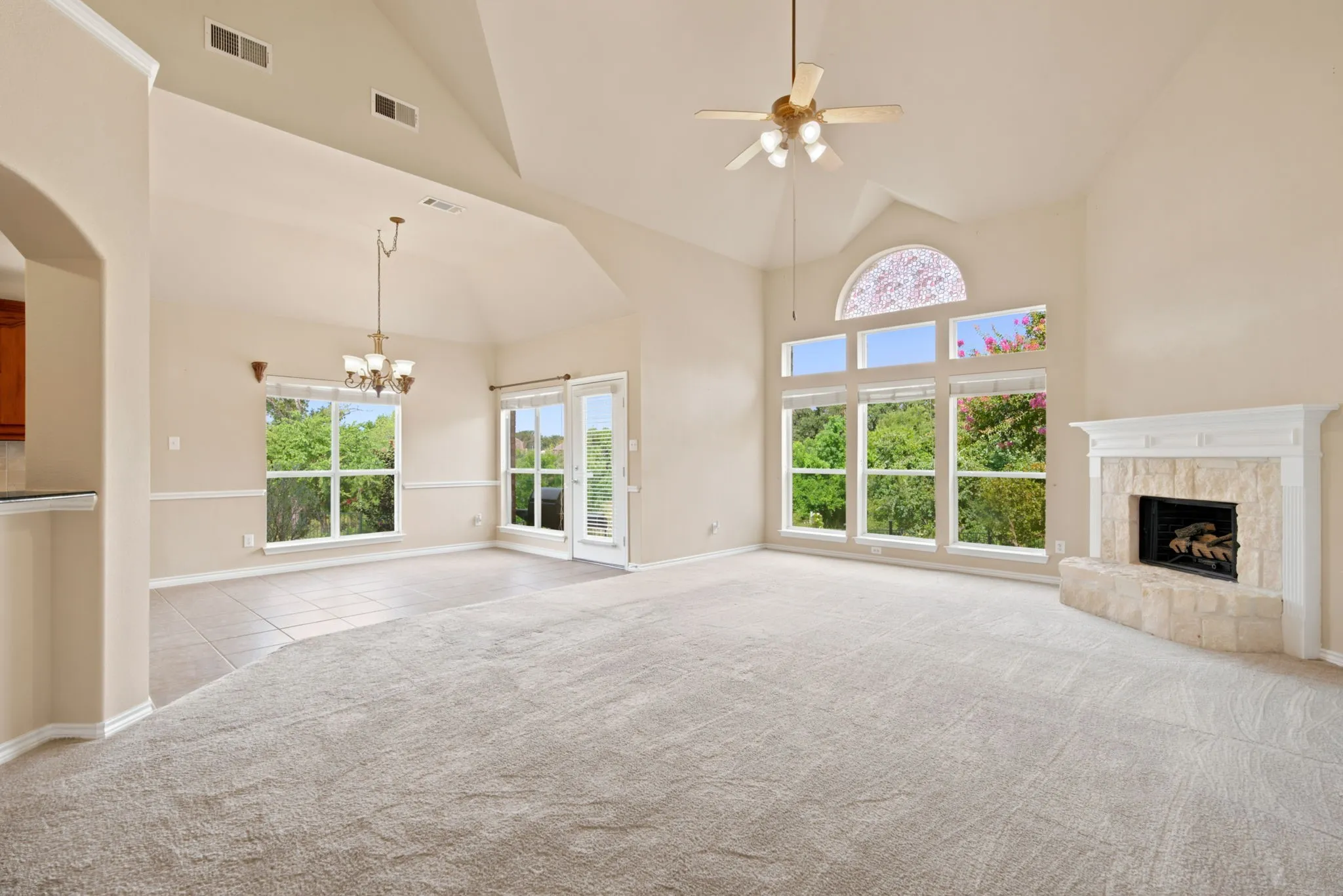 Single Family Residence For Rent in Denton County , 2703 Pottery Trail, Corinth, Texas 76210, 6 Bedroom, 4 Bathroom, 3 Garage spaces, 4,239 Sqft, built in 2005, mls#21405723, Real Estate Agent in Corinth, Homes For Rent in Denton county, Homes For Rent in Corinth, Realtor in Corinth Texas, Real Estate Brokerage Independent Realty Texas, Luminita Cordes Realtor