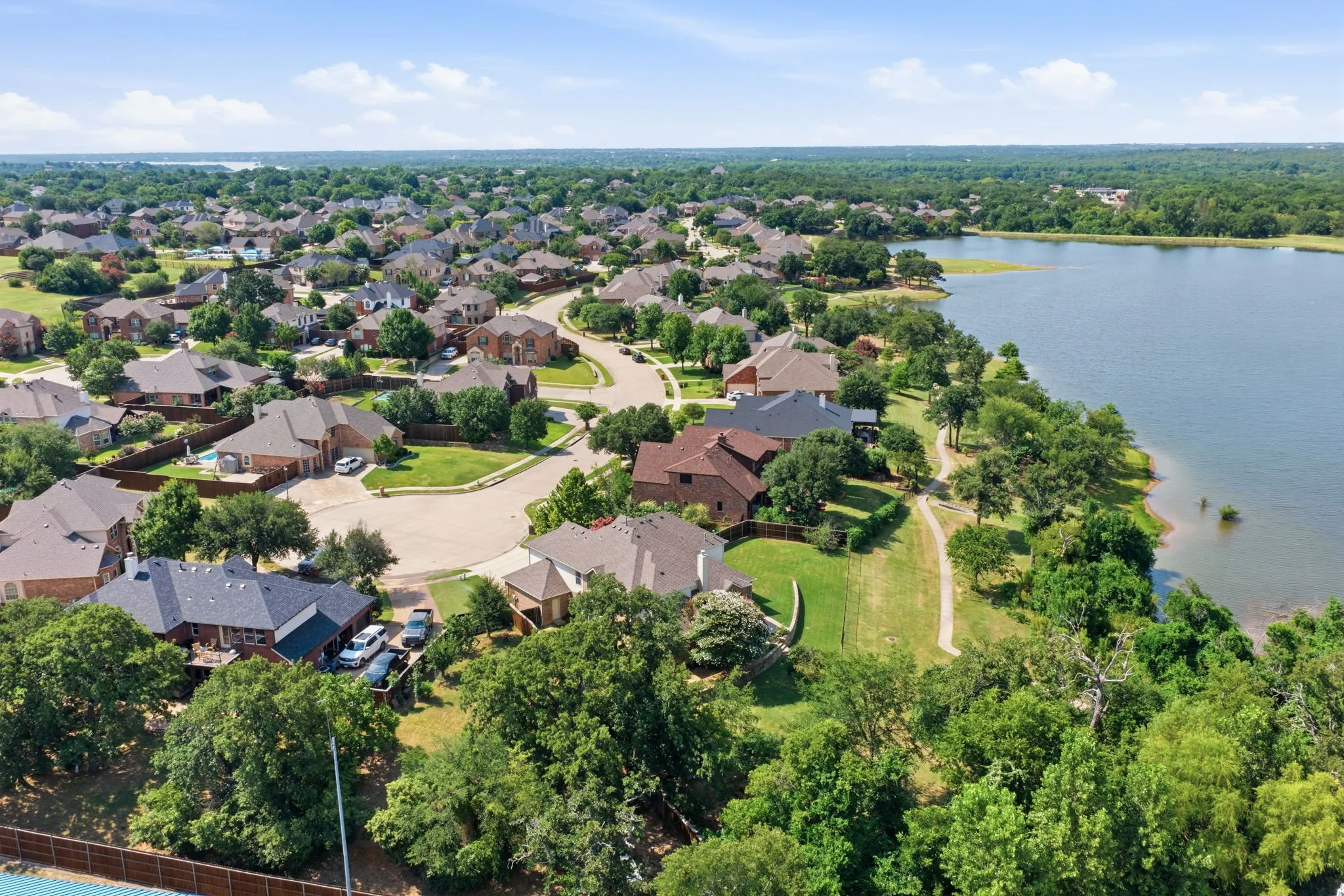 Single Family Residence For Rent in Denton County , 2703 Pottery Trail, Corinth, Texas 76210, 6 Bedroom, 4 Bathroom, 3 Garage spaces, 4,239 Sqft, built in 2005, mls#21405723, Real Estate Agent in Corinth, Homes For Rent in Denton county, Homes For Rent in Corinth, Realtor in Corinth Texas, Real Estate Brokerage Independent Realty Texas, Luminita Cordes Realtor