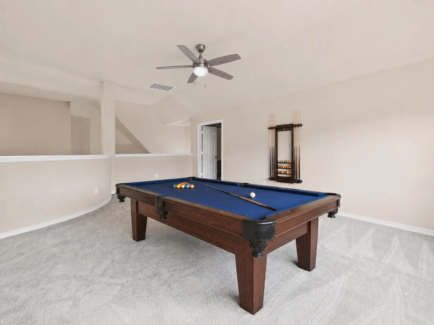 Single Family Residence For Rent in Denton County , 2703 Pottery Trail, Corinth, Texas 76210, 6 Bedroom, 4 Bathroom, 3 Garage spaces, 4,239 Sqft, built in 2005, mls#21405723, Real Estate Agent in Corinth, Homes For Rent in Denton county, Homes For Rent in Corinth, Realtor in Corinth Texas, Real Estate Brokerage Independent Realty Texas, Luminita Cordes Realtor