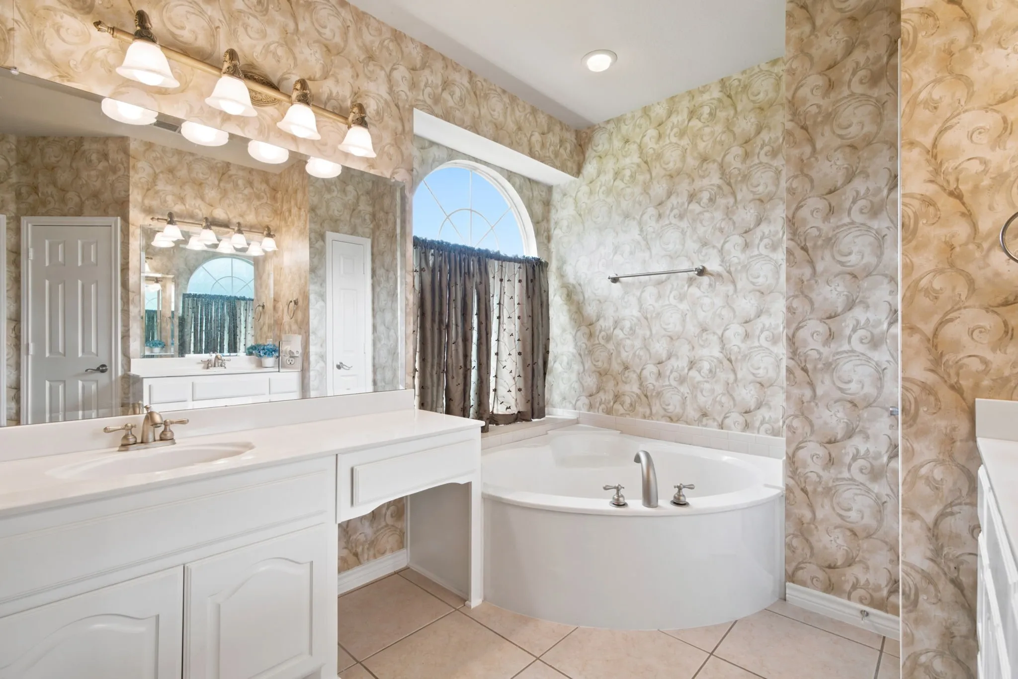 Single Family Residence For Rent in Denton County , 2703 Pottery Trail, Corinth, Texas 76210, 6 Bedroom, 4 Bathroom, 3 Garage spaces, 4,239 Sqft, built in 2005, mls#21405723, Real Estate Agent in Corinth, Homes For Rent in Denton county, Homes For Rent in Corinth, Realtor in Corinth Texas, Real Estate Brokerage Independent Realty Texas, Luminita Cordes Realtor
