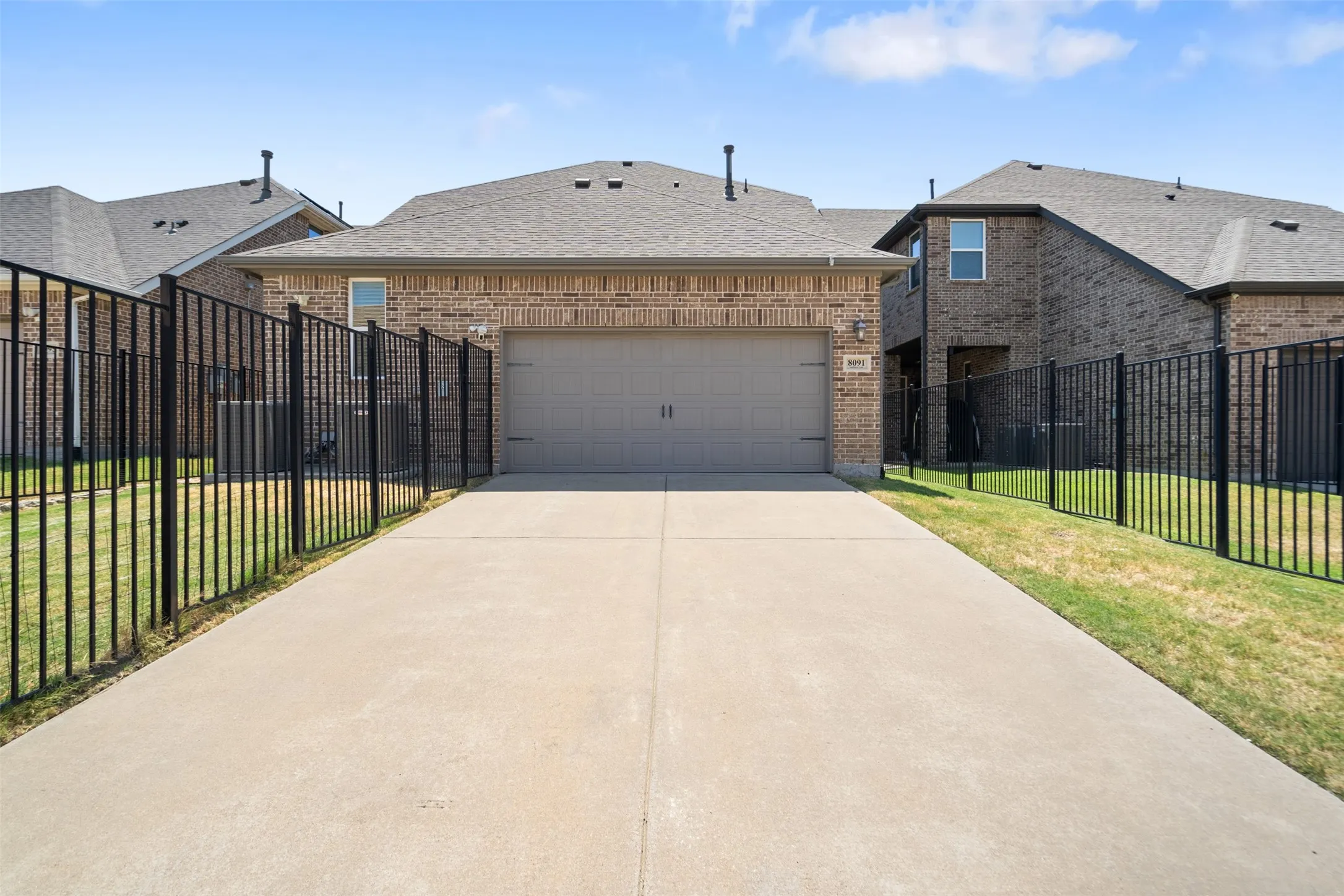 Single Family Residence For Rent in Collin County , 8091 Sunflower Lane, Dallas, Texas 75252, 4 Bedroom, 4 Bathroom, 2 Garage spaces, 3,091 Sqft, built in 2017, mls#21405957, Real Estate Agent in Dallas, Homes For Rent in Collin county, Homes For Rent in Dallas, Realtor in Dallas Texas, Real Estate Brokerage Independent Realty Texas, Luminita Cordes Realtor