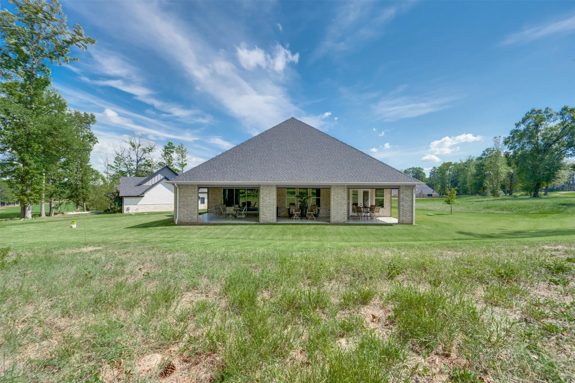 Single Family Residence For Sale in Cherokee County , 549 Eagles Nest Trail, Bullard, Texas 75757, 3 Bedroom, 3 Bathroom, 3 Garage spaces, 2,847 Sqft, built in 2022, mls#21405856, Real Estate Agent in Bullard, Homes For Sale in Cherokee county, Homes For Sale in Bullard, Realtor in Bullard Texas, Real Estate Brokerage Independent Realty Texas, Luminita Cordes Realtor
