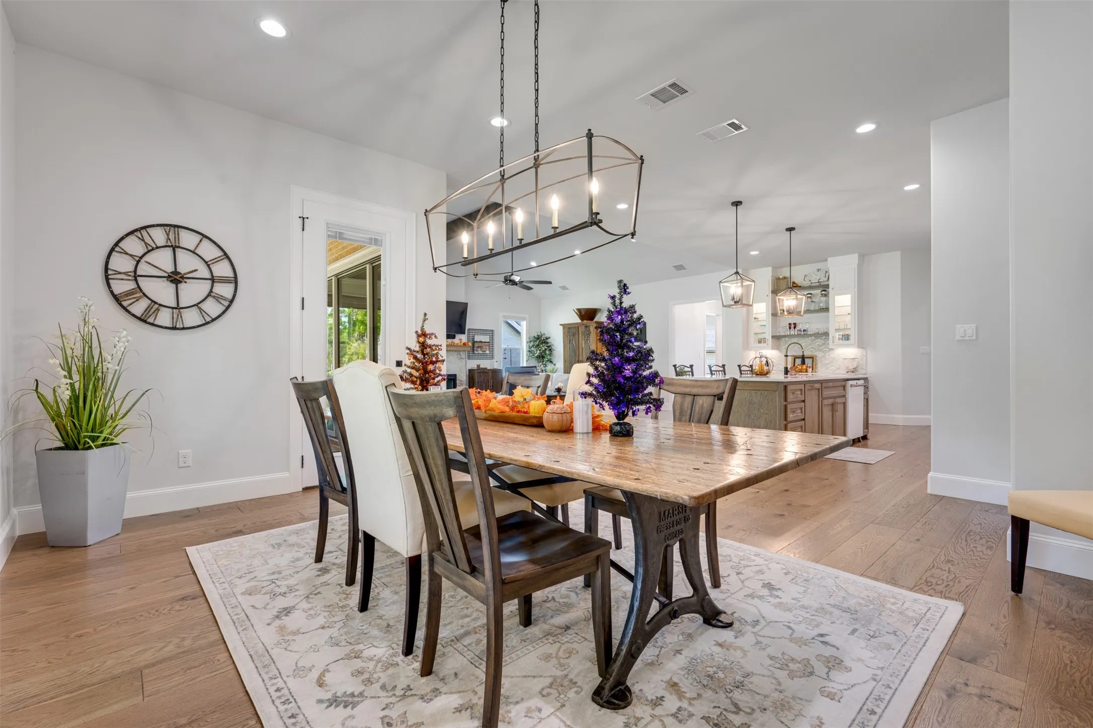 Single Family Residence For Sale in Cherokee County , 549 Eagles Nest Trail, Bullard, Texas 75757, 3 Bedroom, 3 Bathroom, 3 Garage spaces, 2,847 Sqft, built in 2022, mls#21405856, Real Estate Agent in Bullard, Homes For Sale in Cherokee county, Homes For Sale in Bullard, Realtor in Bullard Texas, Real Estate Brokerage Independent Realty Texas, Luminita Cordes Realtor