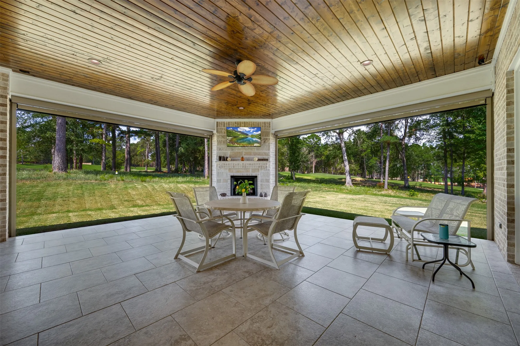 Single Family Residence For Sale in Cherokee County , 549 Eagles Nest Trail, Bullard, Texas 75757, 3 Bedroom, 3 Bathroom, 3 Garage spaces, 2,847 Sqft, built in 2022, mls#21405856, Real Estate Agent in Bullard, Homes For Sale in Cherokee county, Homes For Sale in Bullard, Realtor in Bullard Texas, Real Estate Brokerage Independent Realty Texas, Luminita Cordes Realtor