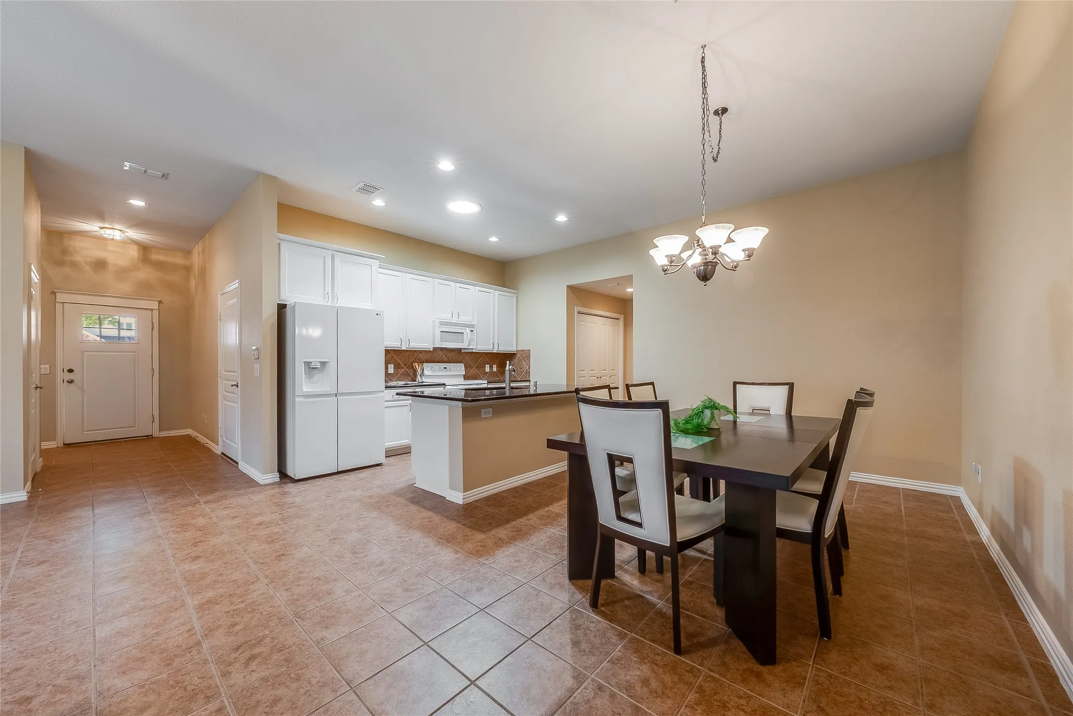 Single Family Residence For Sale in Collin County , 1307 Shinnecock Court, Fairview, Texas 75069, 2 Bedroom, 2 Bathroom, 2 Garage spaces, 1,571 Sqft, built in 2005, mls#21395829, Real Estate Agent in Fairview, Homes For Sale in Collin county, Homes For Sale in Fairview, Realtor in Fairview Texas, Real Estate Brokerage Independent Realty Texas, Luminita Cordes Realtor