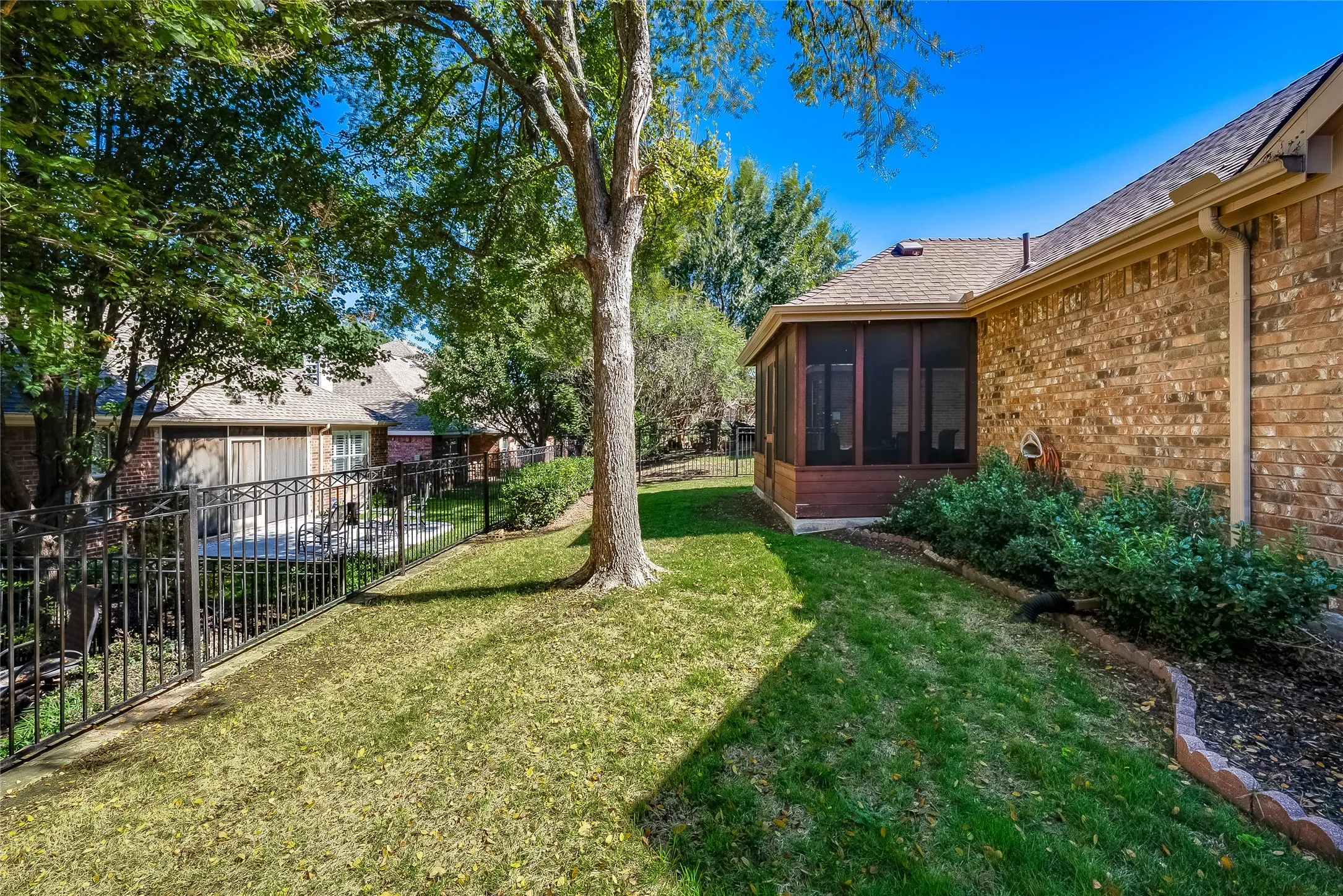 Single Family Residence For Sale in Collin County , 1307 Shinnecock Court, Fairview, Texas 75069, 2 Bedroom, 2 Bathroom, 2 Garage spaces, 1,571 Sqft, built in 2005, mls#21395829, Real Estate Agent in Fairview, Homes For Sale in Collin county, Homes For Sale in Fairview, Realtor in Fairview Texas, Real Estate Brokerage Independent Realty Texas, Luminita Cordes Realtor