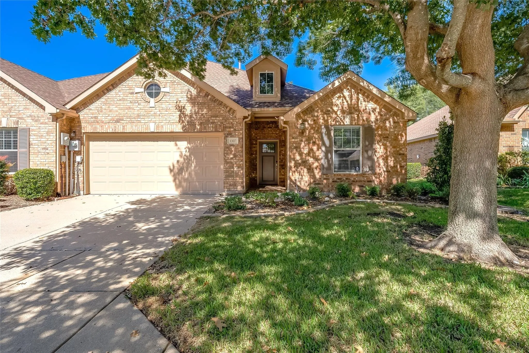 Single Family Residence For Sale in Collin County , 1307 Shinnecock Court, Fairview, Texas 75069, 2 Bedroom, 2 Bathroom, 2 Garage spaces, 1,571 Sqft, built in 2005, mls#21395829, Real Estate Agent in Fairview, Homes For Sale in Collin county, Homes For Sale in Fairview, Realtor in Fairview Texas, Real Estate Brokerage Independent Realty Texas, Luminita Cordes Realtor