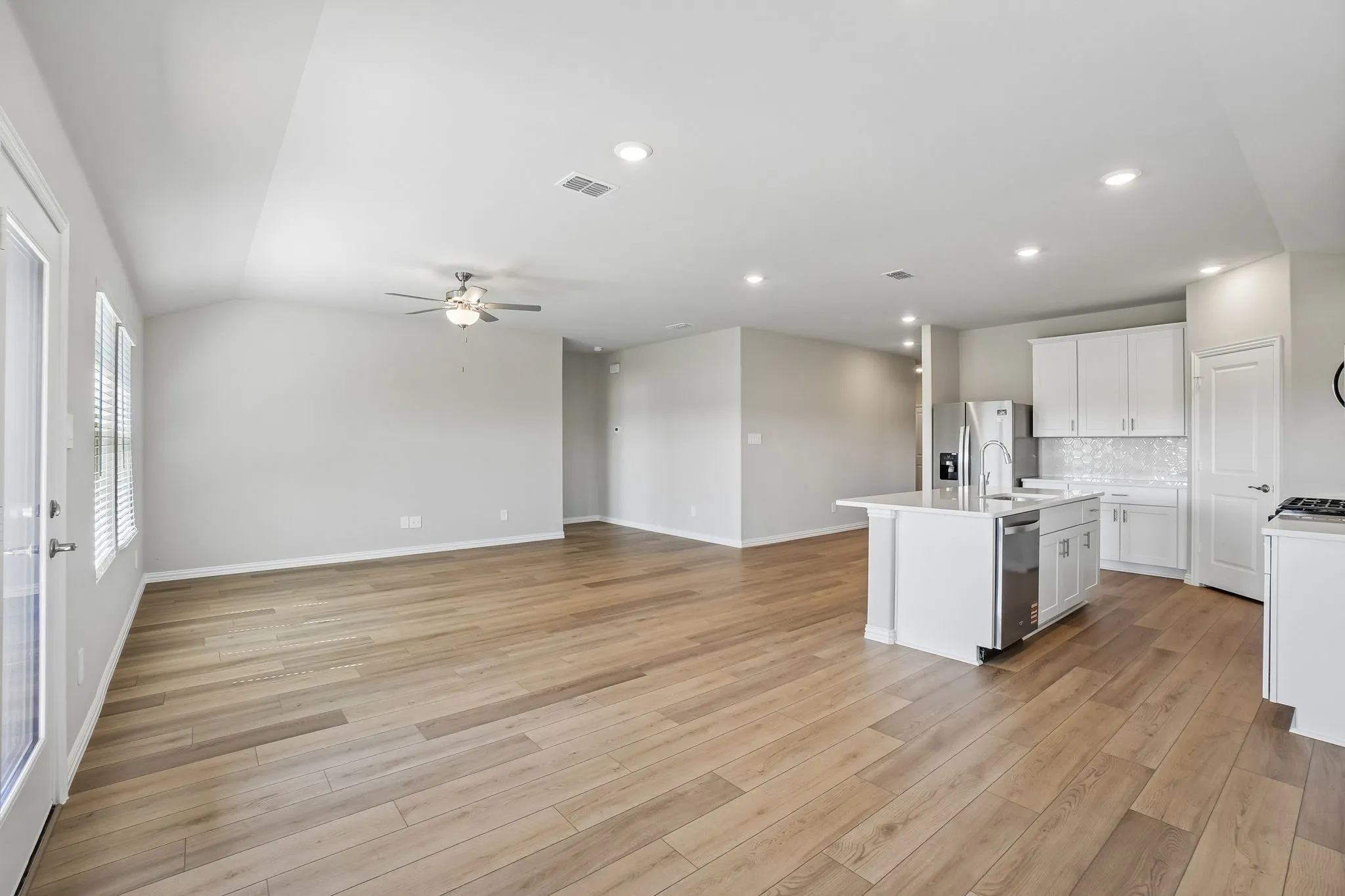 Photo is not of the actual home, but is an inspirational photo of builder’s model home and may depict options, furnishings, and/or decorator features that are not included.