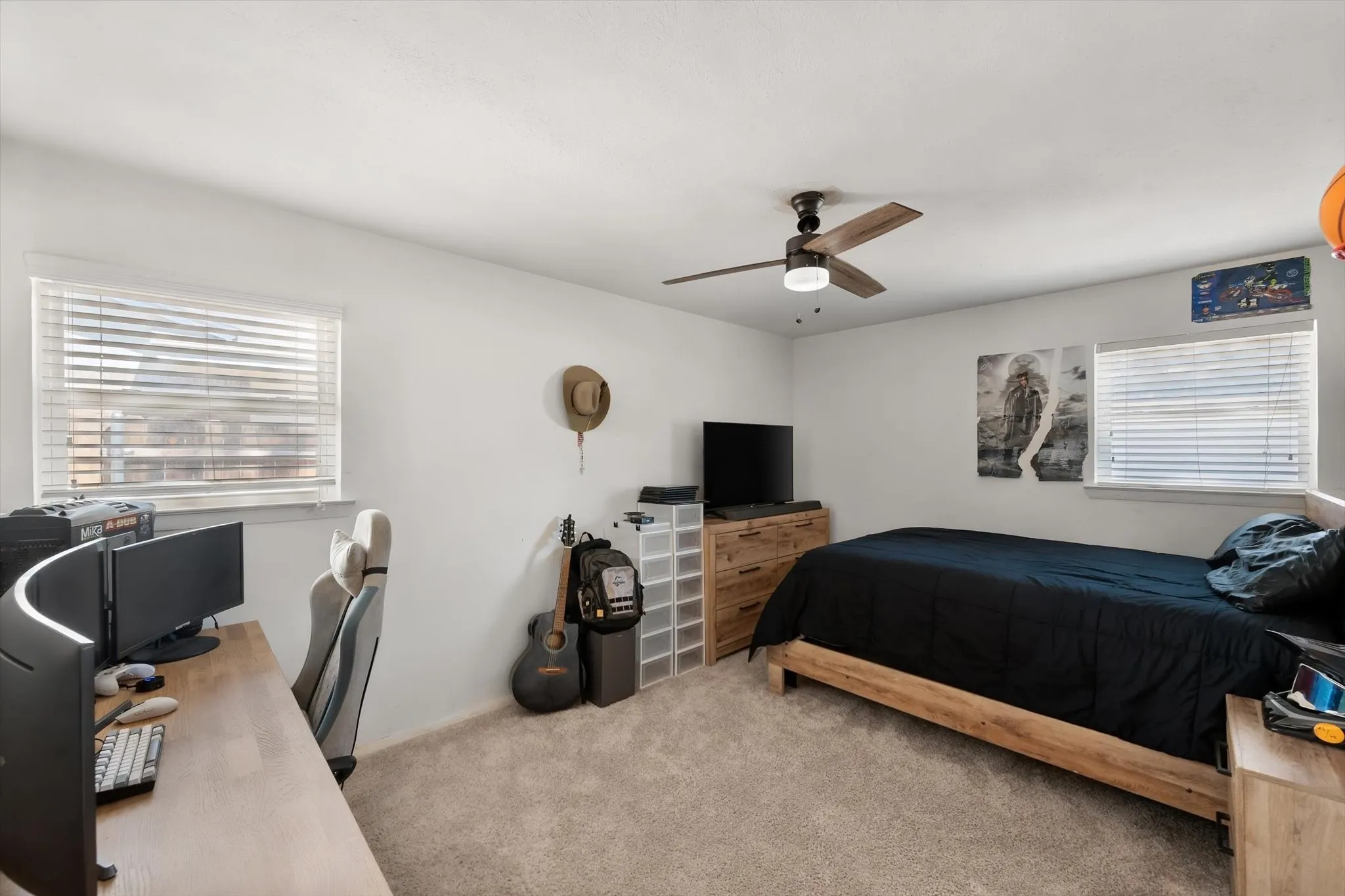 Single Family Residence For Sale in Tarrant County , 1012 Keith Drive, Hurst, Texas 76053, 4 Bedroom, 2 Bathroom, 2 Garage spaces, 1,998 Sqft, built in 1965, mls#21405688, Real Estate Agent in Hurst, Homes For Sale in Tarrant county, Homes For Sale in Hurst, Realtor in Hurst Texas, Real Estate Brokerage Independent Realty Texas, Luminita Cordes Realtor