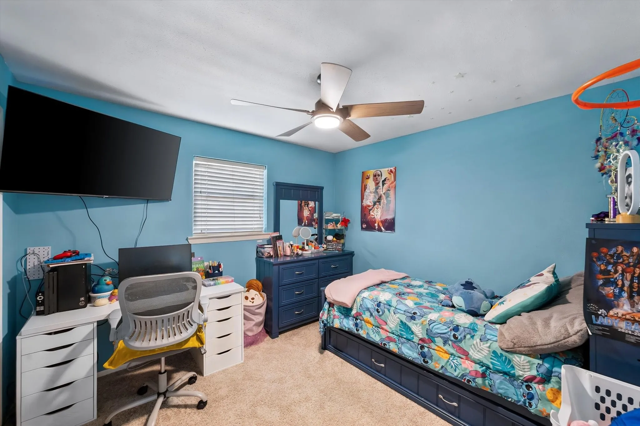 Single Family Residence For Sale in Tarrant County , 1012 Keith Drive, Hurst, Texas 76053, 4 Bedroom, 2 Bathroom, 2 Garage spaces, 1,998 Sqft, built in 1965, mls#21405688, Real Estate Agent in Hurst, Homes For Sale in Tarrant county, Homes For Sale in Hurst, Realtor in Hurst Texas, Real Estate Brokerage Independent Realty Texas, Luminita Cordes Realtor
