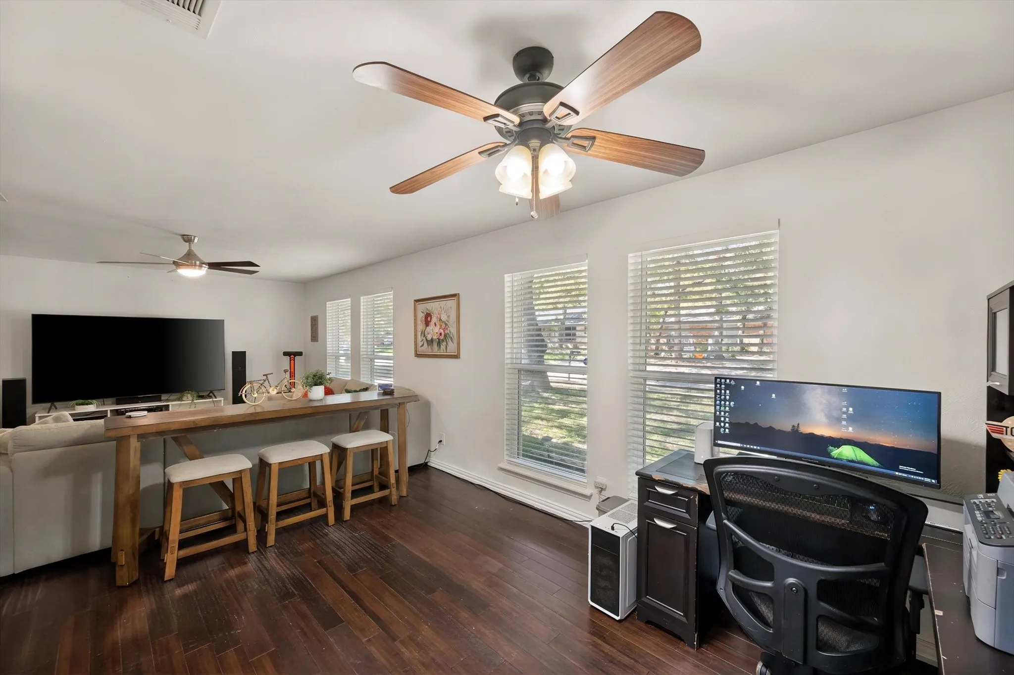 Single Family Residence For Sale in Tarrant County , 1012 Keith Drive, Hurst, Texas 76053, 4 Bedroom, 2 Bathroom, 2 Garage spaces, 1,998 Sqft, built in 1965, mls#21405688, Real Estate Agent in Hurst, Homes For Sale in Tarrant county, Homes For Sale in Hurst, Realtor in Hurst Texas, Real Estate Brokerage Independent Realty Texas, Luminita Cordes Realtor