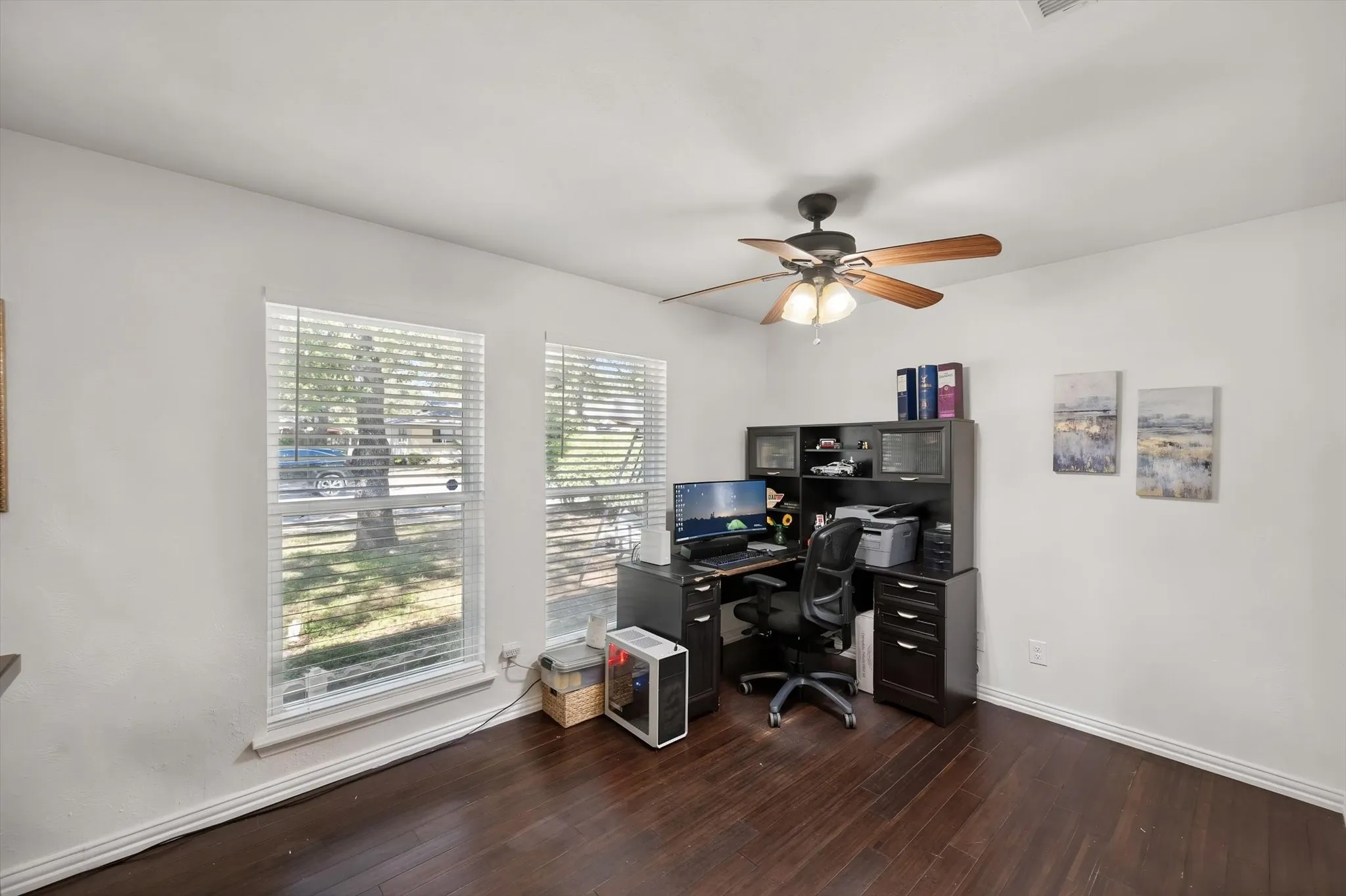 Single Family Residence For Sale in Tarrant County , 1012 Keith Drive, Hurst, Texas 76053, 4 Bedroom, 2 Bathroom, 2 Garage spaces, 1,998 Sqft, built in 1965, mls#21405688, Real Estate Agent in Hurst, Homes For Sale in Tarrant county, Homes For Sale in Hurst, Realtor in Hurst Texas, Real Estate Brokerage Independent Realty Texas, Luminita Cordes Realtor