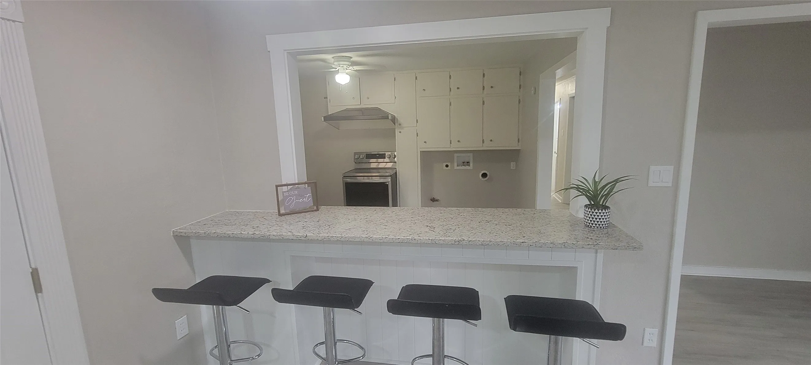 Single Family Residence For Rent in Johnson County , 716 N Cummings Drive, Alvarado, Texas 76009, 3 Bedroom, 1 Bathroom, Garage spaces, 1,200 Sqft, built in 1985, mls#21405977, Real Estate Agent in Alvarado, Homes For Rent in Johnson county, Homes For Rent in Alvarado, Realtor in Alvarado Texas, Real Estate Brokerage Independent Realty Texas, Luminita Cordes Realtor