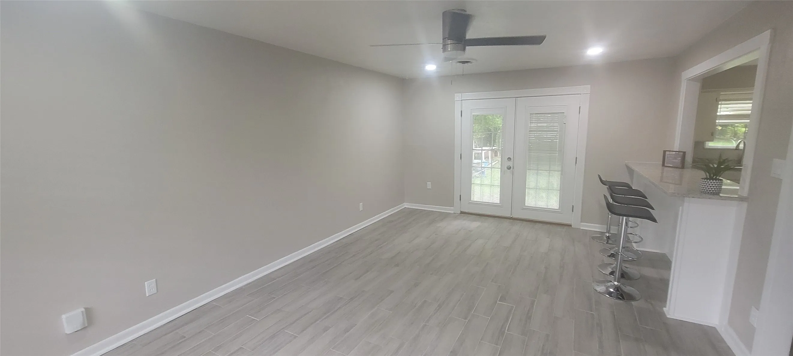 Single Family Residence For Rent in Johnson County , 716 N Cummings Drive, Alvarado, Texas 76009, 3 Bedroom, 1 Bathroom, Garage spaces, 1,200 Sqft, built in 1985, mls#21405977, Real Estate Agent in Alvarado, Homes For Rent in Johnson county, Homes For Rent in Alvarado, Realtor in Alvarado Texas, Real Estate Brokerage Independent Realty Texas, Luminita Cordes Realtor
