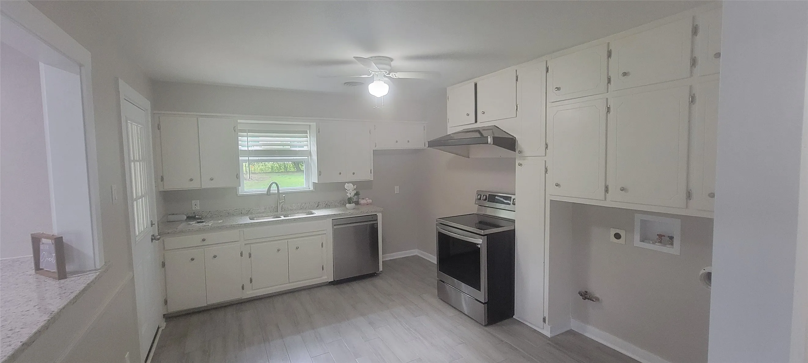 Single Family Residence For Rent in Johnson County , 716 N Cummings Drive, Alvarado, Texas 76009, 3 Bedroom, 1 Bathroom, Garage spaces, 1,200 Sqft, built in 1985, mls#21405977, Real Estate Agent in Alvarado, Homes For Rent in Johnson county, Homes For Rent in Alvarado, Realtor in Alvarado Texas, Real Estate Brokerage Independent Realty Texas, Luminita Cordes Realtor