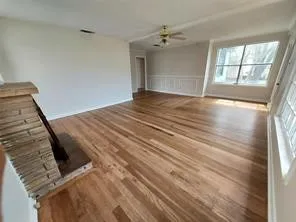 Single Family Residence For Rent in Tarrant County , 2505 Earl Lane, Fort Worth, Texas 76107, 2 Bedroom, 1 Bathroom, Garage spaces, 1,012 Sqft, built in 1946, mls#21405987, Real Estate Agent in Fort Worth, Homes For Rent in Tarrant county, Homes For Rent in Fort Worth, Realtor in Fort Worth Texas, Real Estate Brokerage Independent Realty Texas, Luminita Cordes Realtor