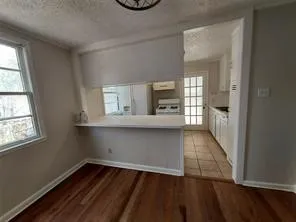 Single Family Residence For Rent in Tarrant County , 2505 Earl Lane, Fort Worth, Texas 76107, 2 Bedroom, 1 Bathroom, Garage spaces, 1,012 Sqft, built in 1946, mls#21405987, Real Estate Agent in Fort Worth, Homes For Rent in Tarrant county, Homes For Rent in Fort Worth, Realtor in Fort Worth Texas, Real Estate Brokerage Independent Realty Texas, Luminita Cordes Realtor