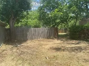 Single Family Residence For Rent in Tarrant County , 2505 Earl Lane, Fort Worth, Texas 76107, 2 Bedroom, 1 Bathroom, Garage spaces, 1,012 Sqft, built in 1946, mls#21405987, Real Estate Agent in Fort Worth, Homes For Rent in Tarrant county, Homes For Rent in Fort Worth, Realtor in Fort Worth Texas, Real Estate Brokerage Independent Realty Texas, Luminita Cordes Realtor