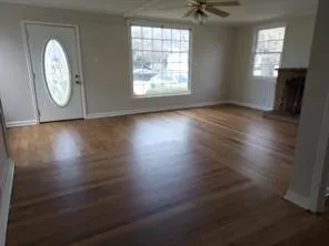 Single Family Residence For Rent in Tarrant County , 2505 Earl Lane, Fort Worth, Texas 76107, 2 Bedroom, 1 Bathroom, Garage spaces, 1,012 Sqft, built in 1946, mls#21405987, Real Estate Agent in Fort Worth, Homes For Rent in Tarrant county, Homes For Rent in Fort Worth, Realtor in Fort Worth Texas, Real Estate Brokerage Independent Realty Texas, Luminita Cordes Realtor