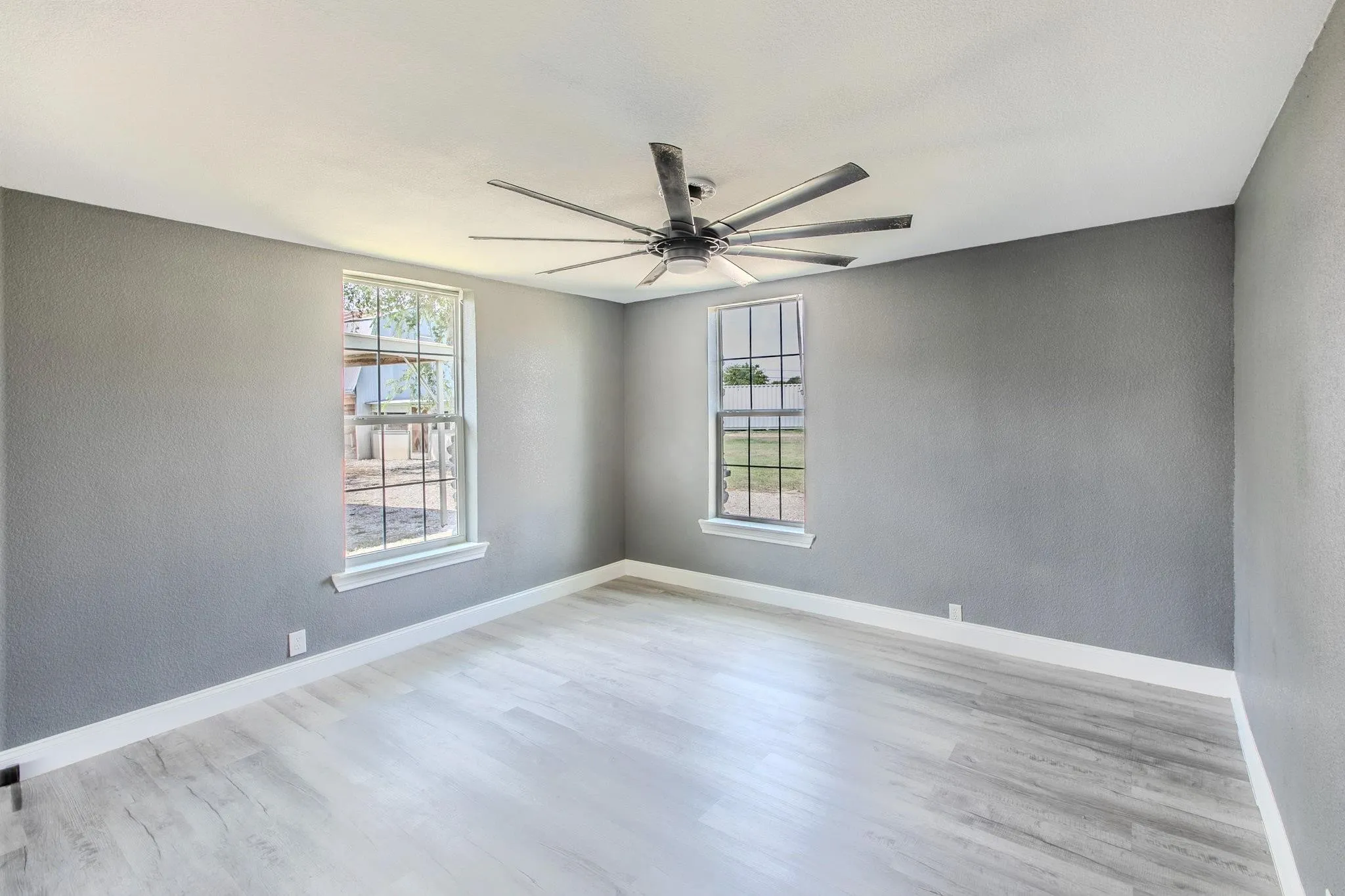 Single Family Residence For Rent in Mc Lennan County , 768 Elmwood Drive, Woodway, Texas 76712, 4 Bedroom, 3 Bathroom, Garage spaces, 2,920 Sqft, built in 1963, mls#21405993, Real Estate Agent in Woodway, Homes For Rent in Mc Lennan county, Homes For Rent in Woodway, Realtor in Woodway Texas, Real Estate Brokerage Independent Realty Texas, Luminita Cordes Realtor