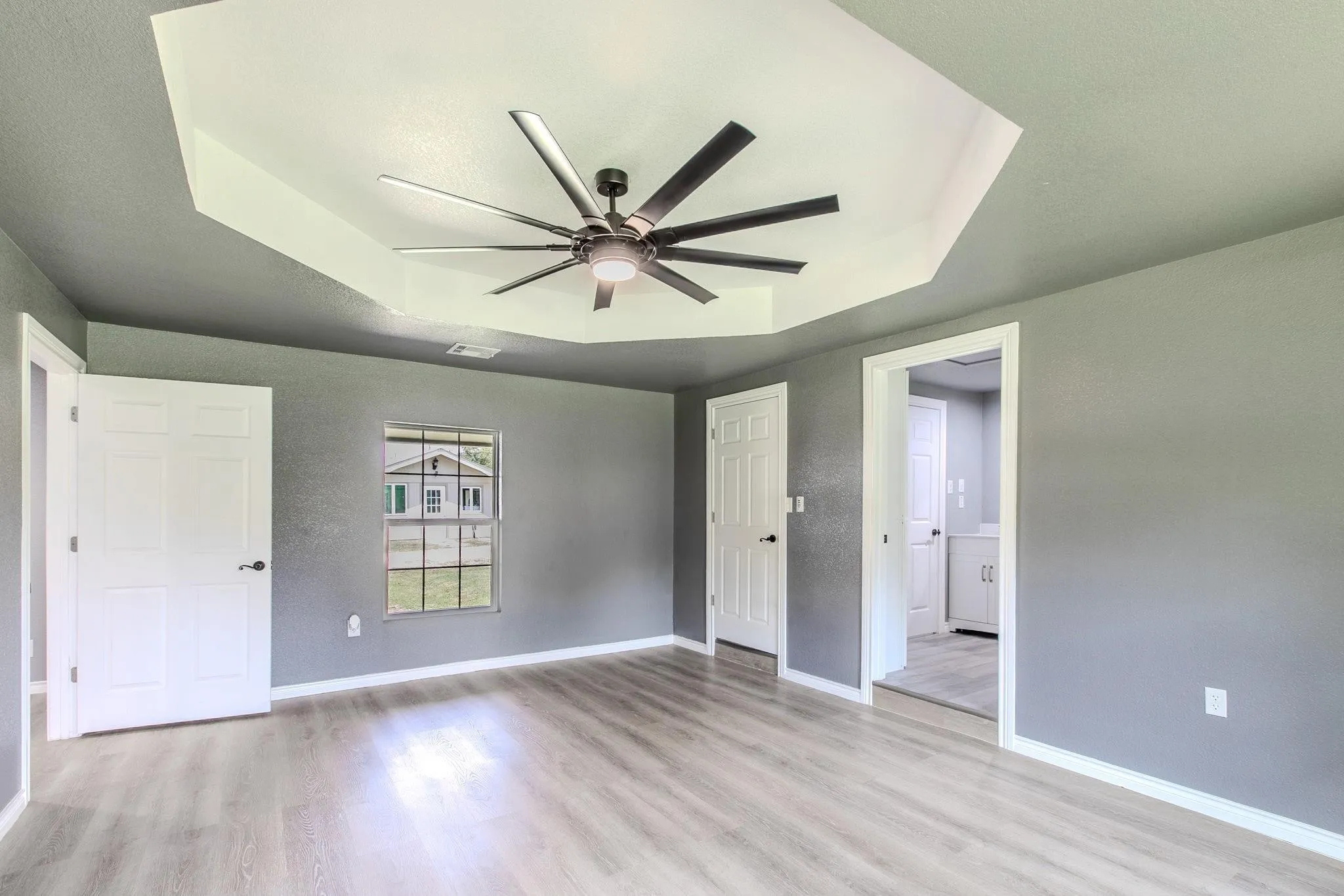 Single Family Residence For Rent in Mc Lennan County , 768 Elmwood Drive, Woodway, Texas 76712, 4 Bedroom, 3 Bathroom, Garage spaces, 2,920 Sqft, built in 1963, mls#21405993, Real Estate Agent in Woodway, Homes For Rent in Mc Lennan county, Homes For Rent in Woodway, Realtor in Woodway Texas, Real Estate Brokerage Independent Realty Texas, Luminita Cordes Realtor